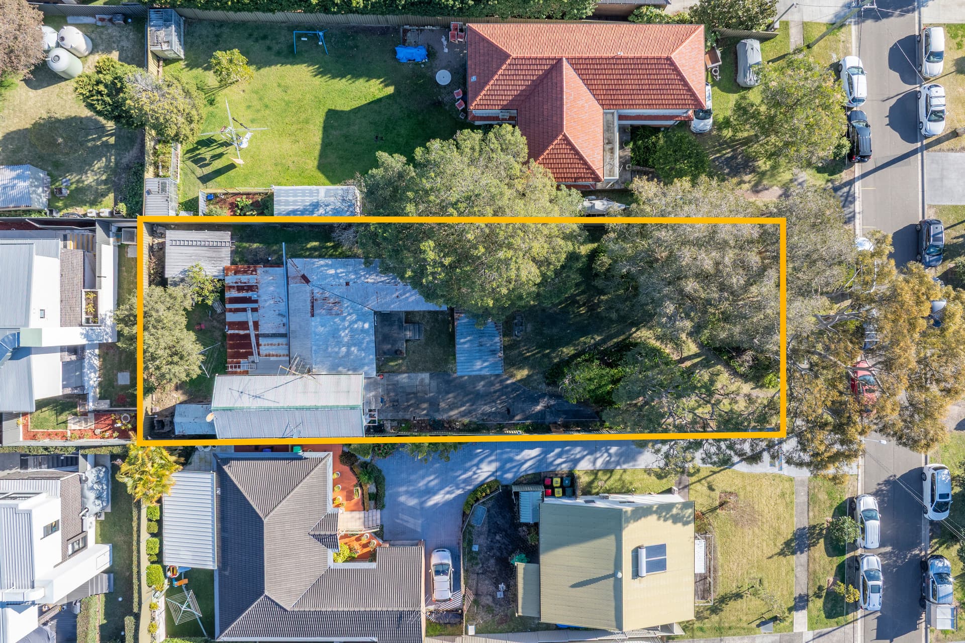 16 Chipilly Avenue, Engadine, Engadine - Image 1