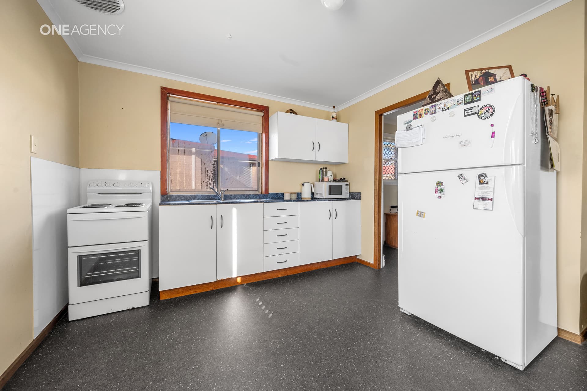 18 Loane Avenue, East Devonport, East Devonport - Thumbnail 3