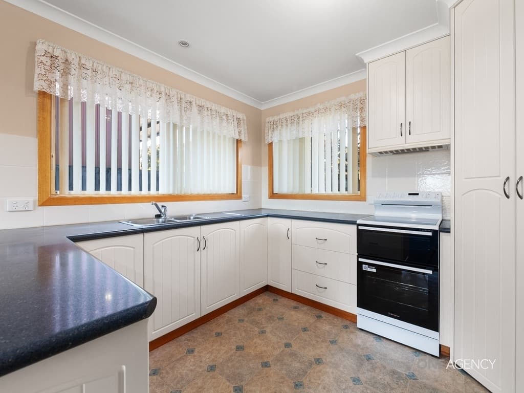 1/19B Emmett Street, Smithton, Smithton - Thumbnail 3