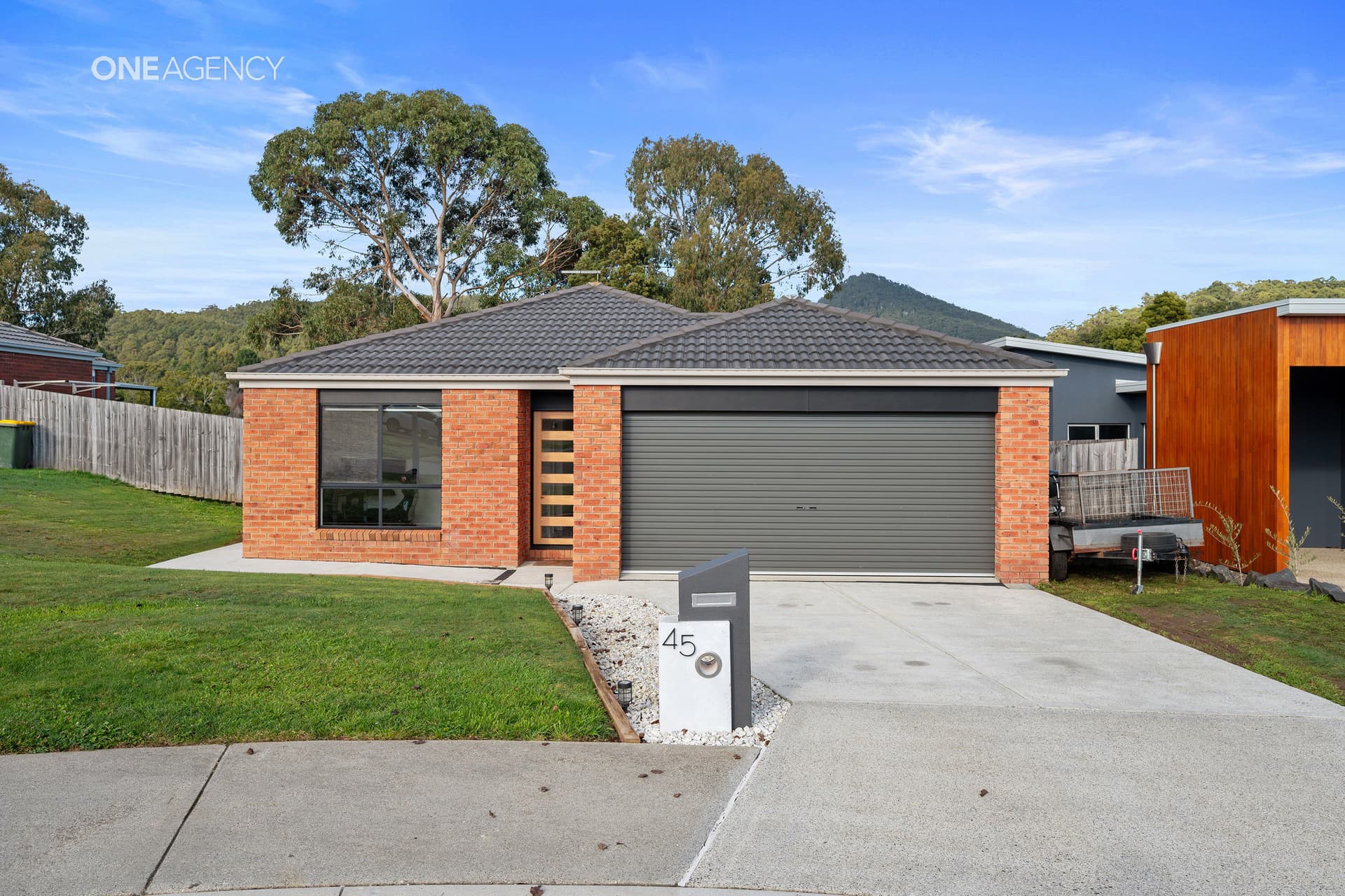 45 Berkshire Parade, Penguin, Penguin - Image 1