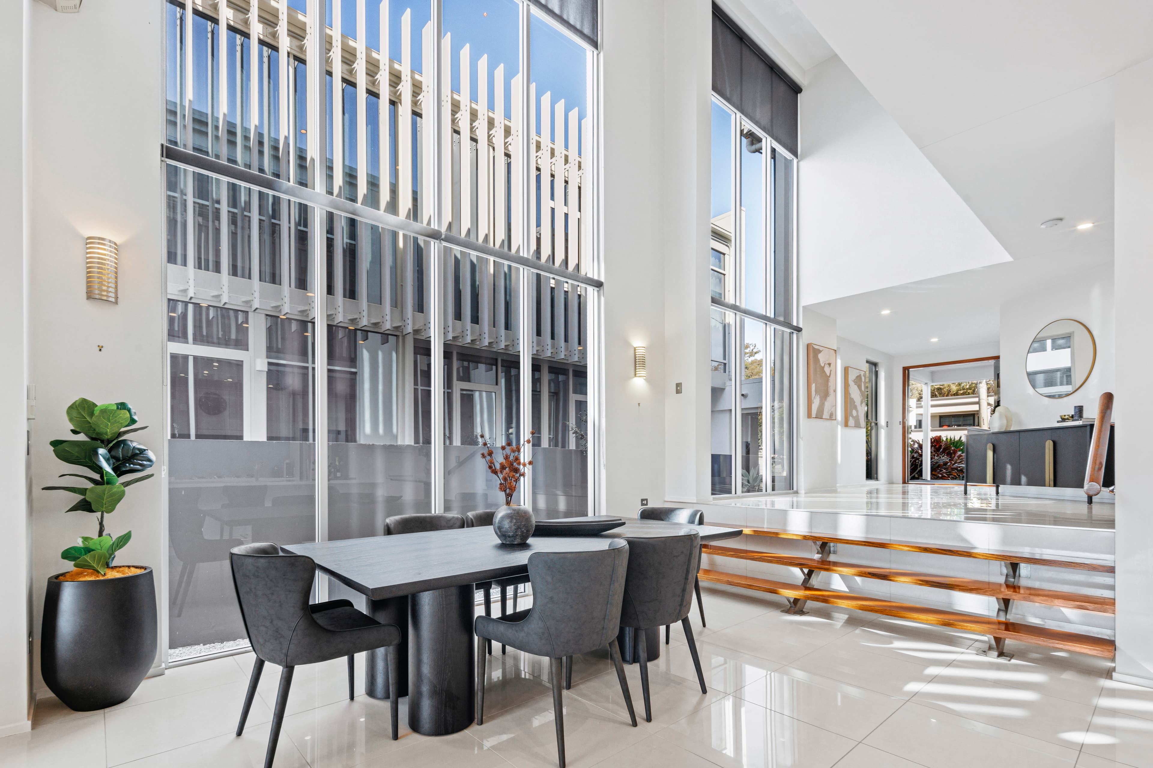 2/5 Vespa Crescent, Surfers Paradise, Surfers Paradise - Thumbnail 3