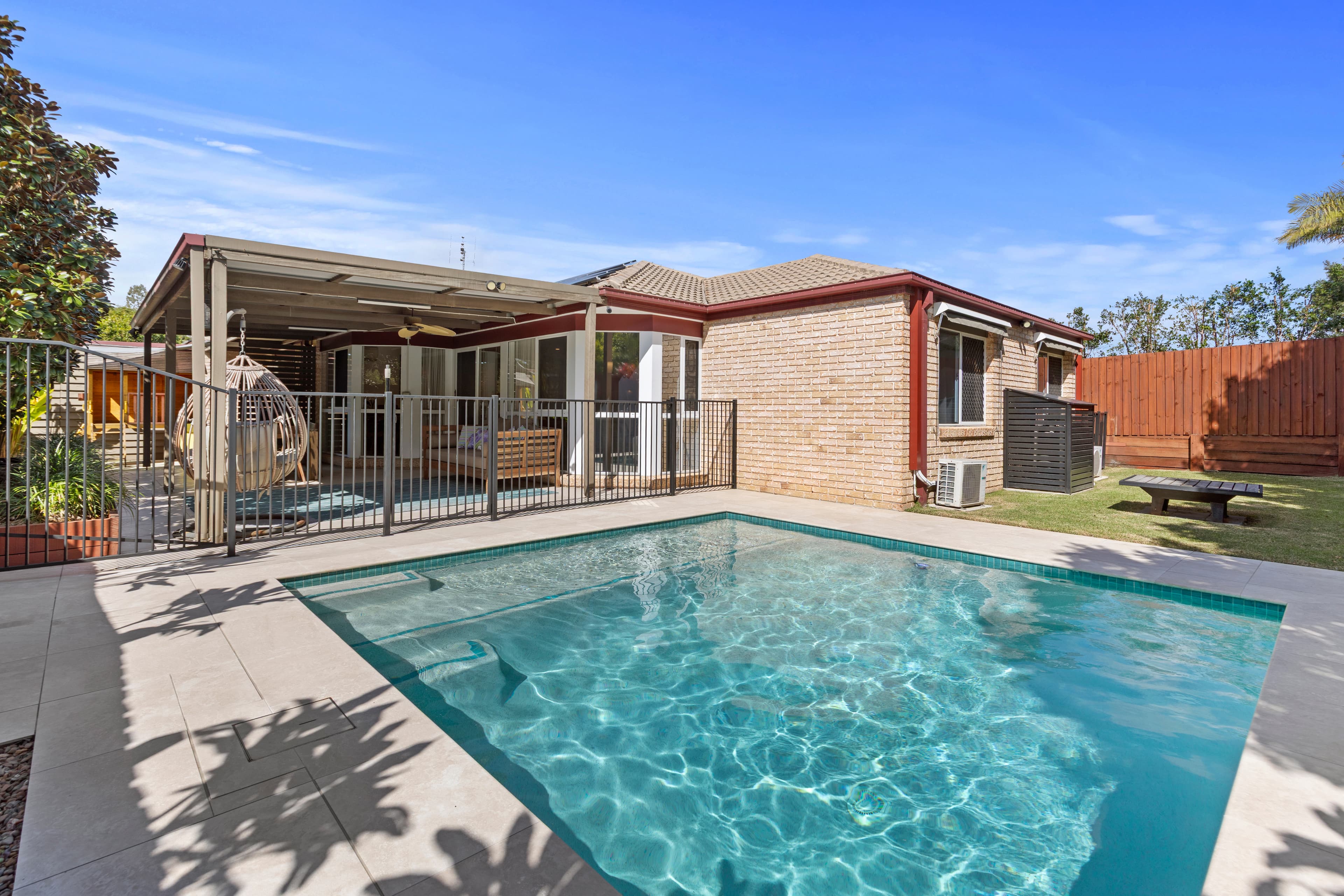 1 Wonga Street, Burleigh Heads, Burleigh Heads - Thumbnail 2