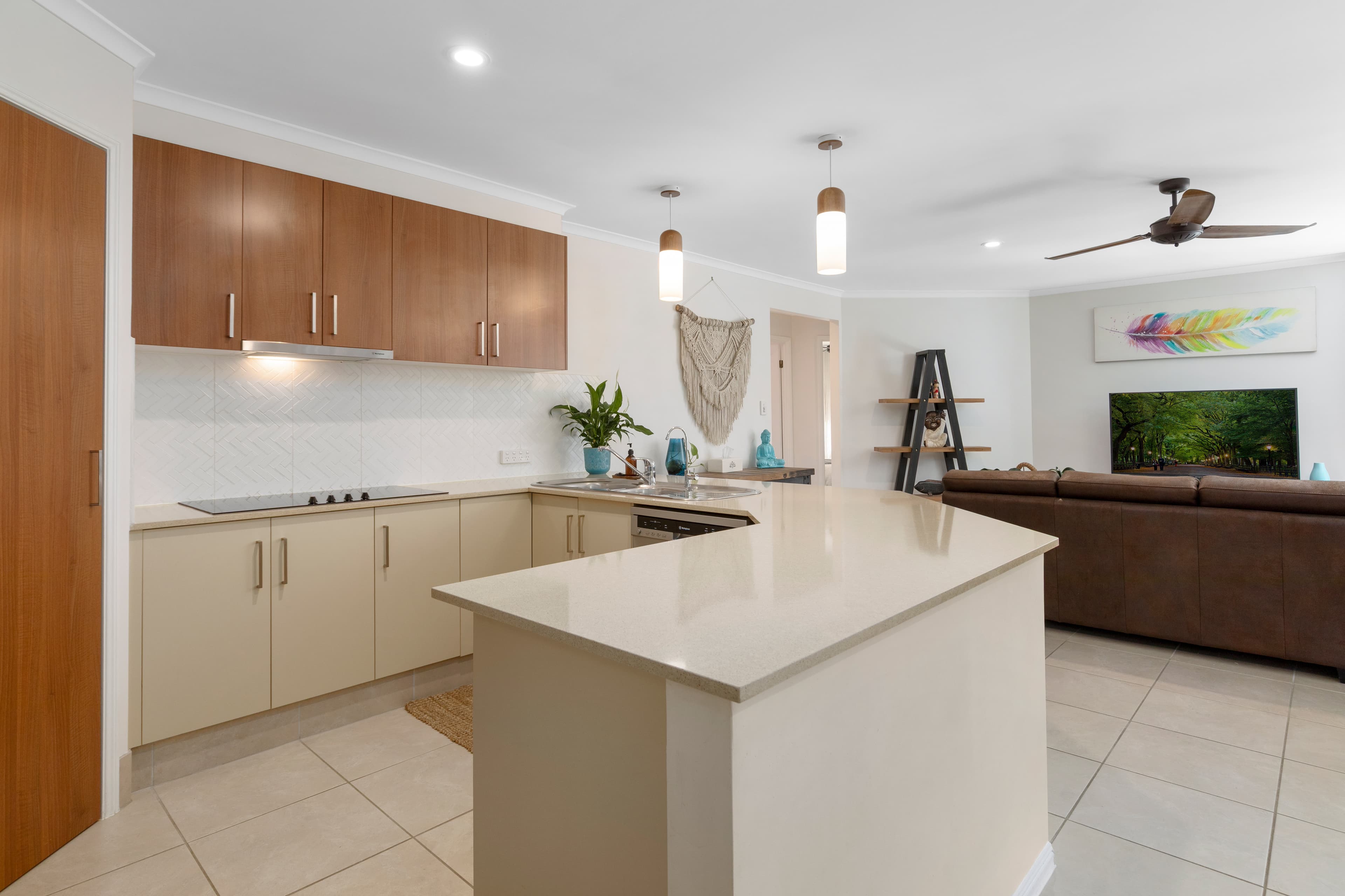 1 Wonga Street, Burleigh Heads, Burleigh Heads - Thumbnail 4