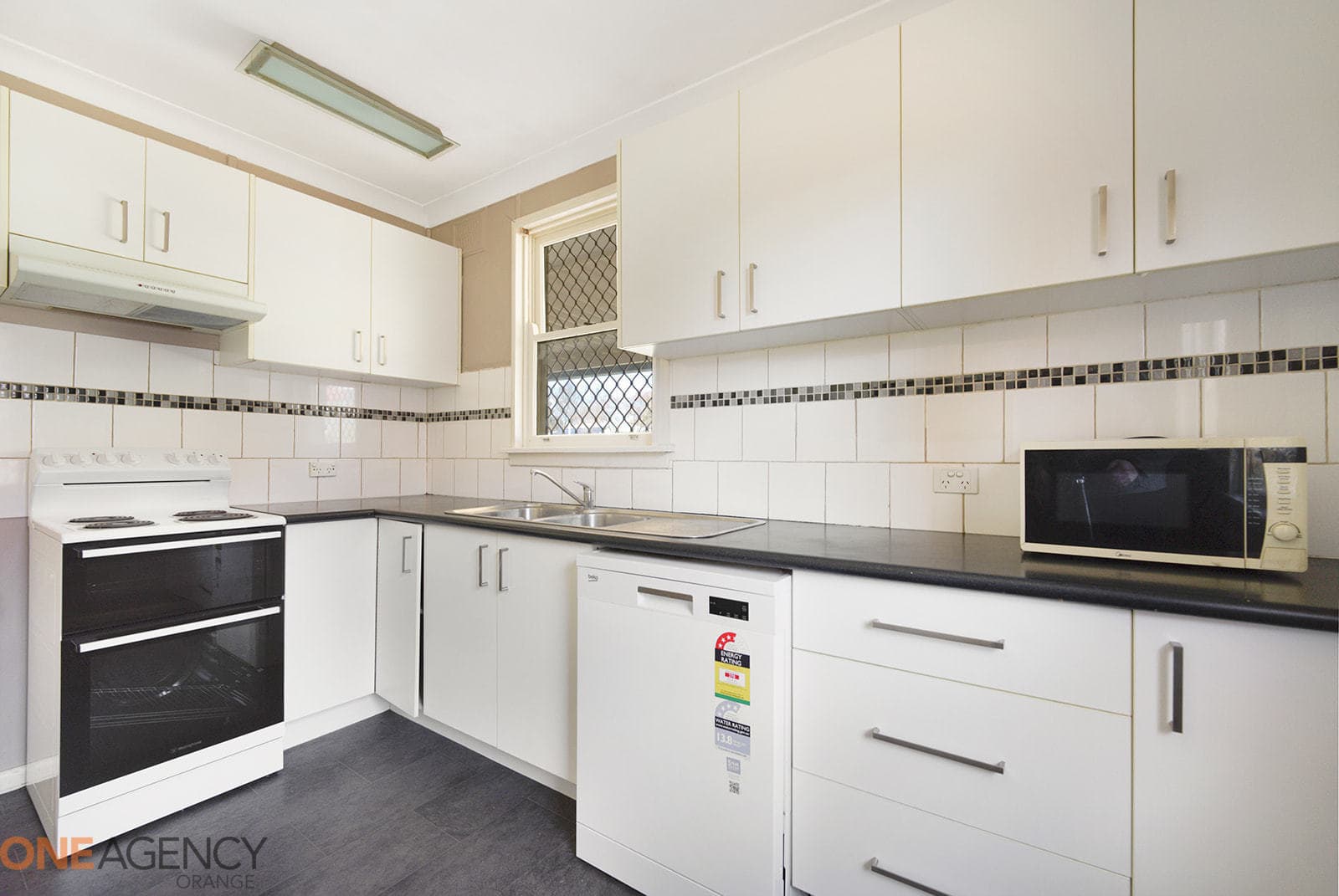 18 Garema Road, Orange, Orange - Thumbnail 3