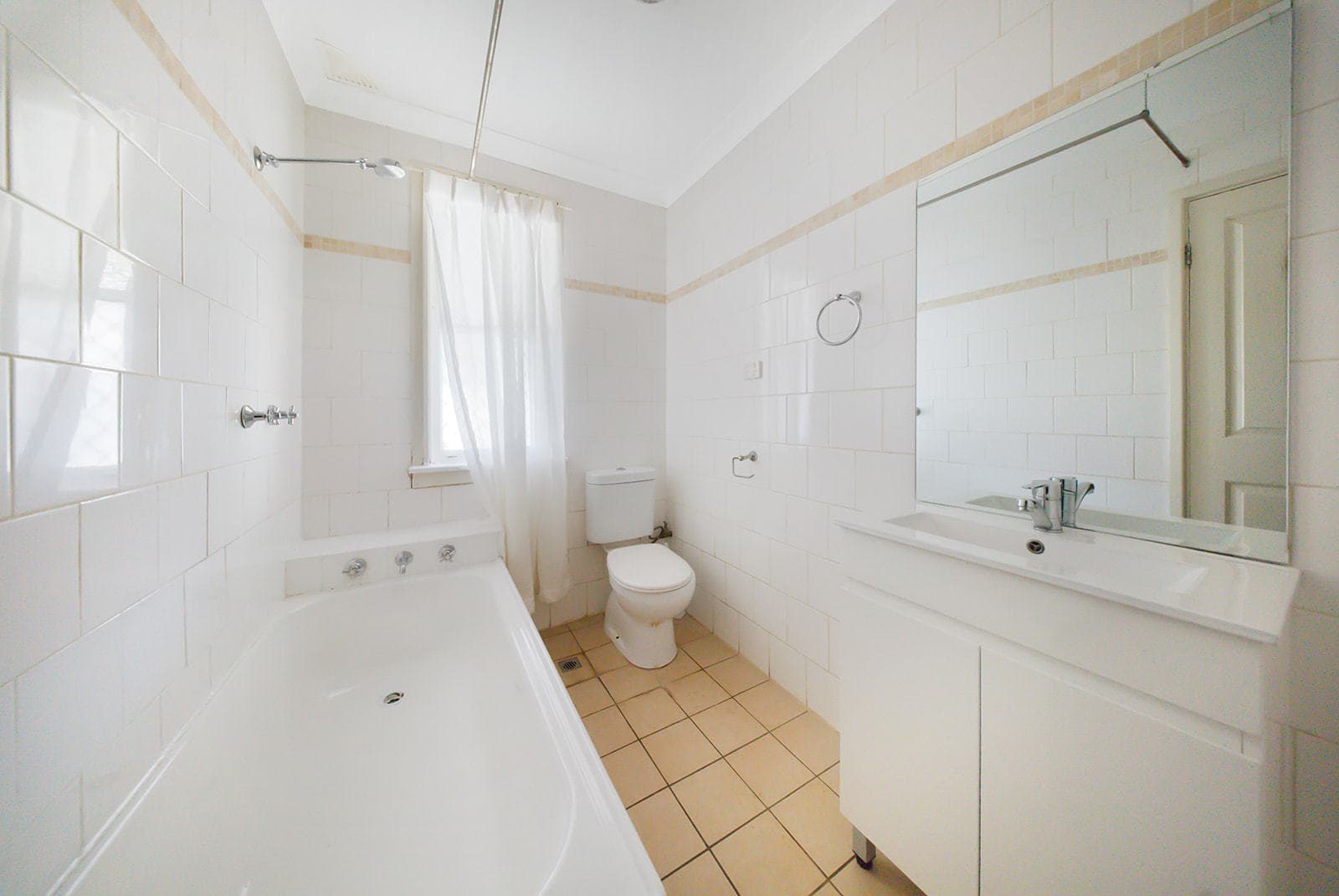 18 Garema Road, Orange, Orange - Thumbnail 4