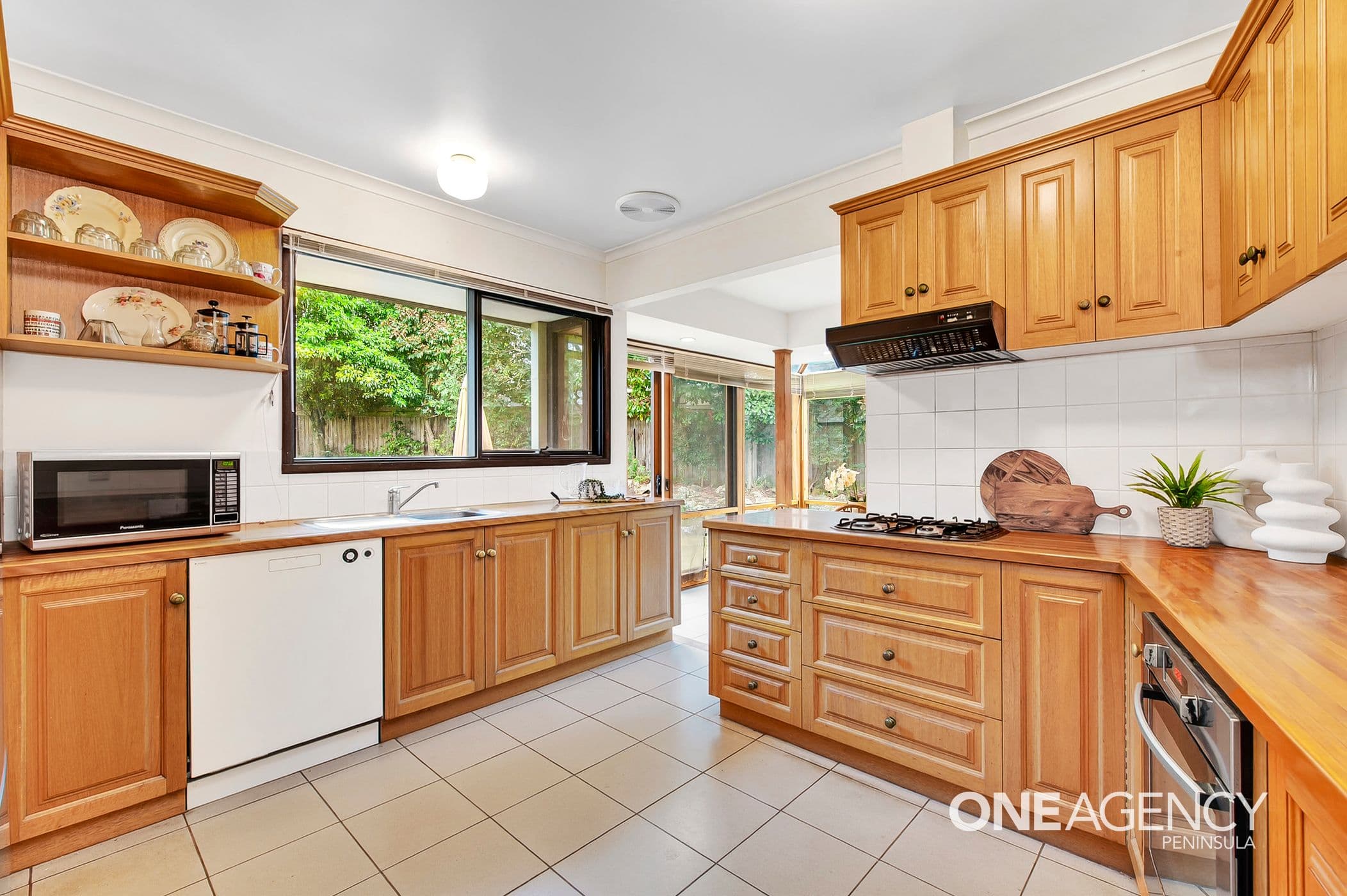 42 Tallis Drive, Mornington, Mornington - Thumbnail 3