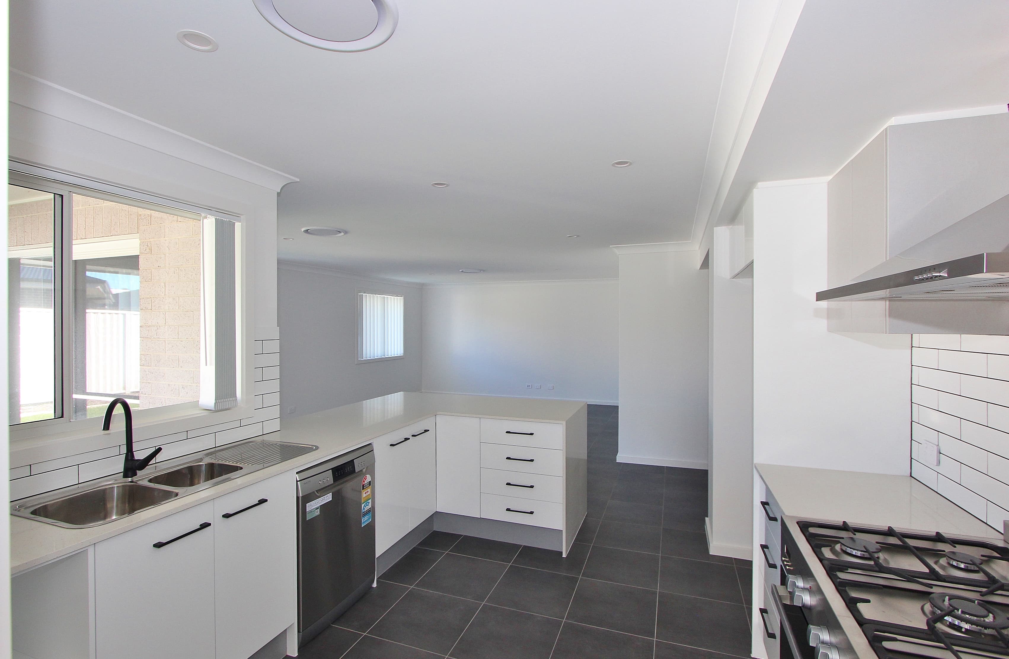 141 Scarborough Way, Dunbogan, Dunbogan - Thumbnail 6