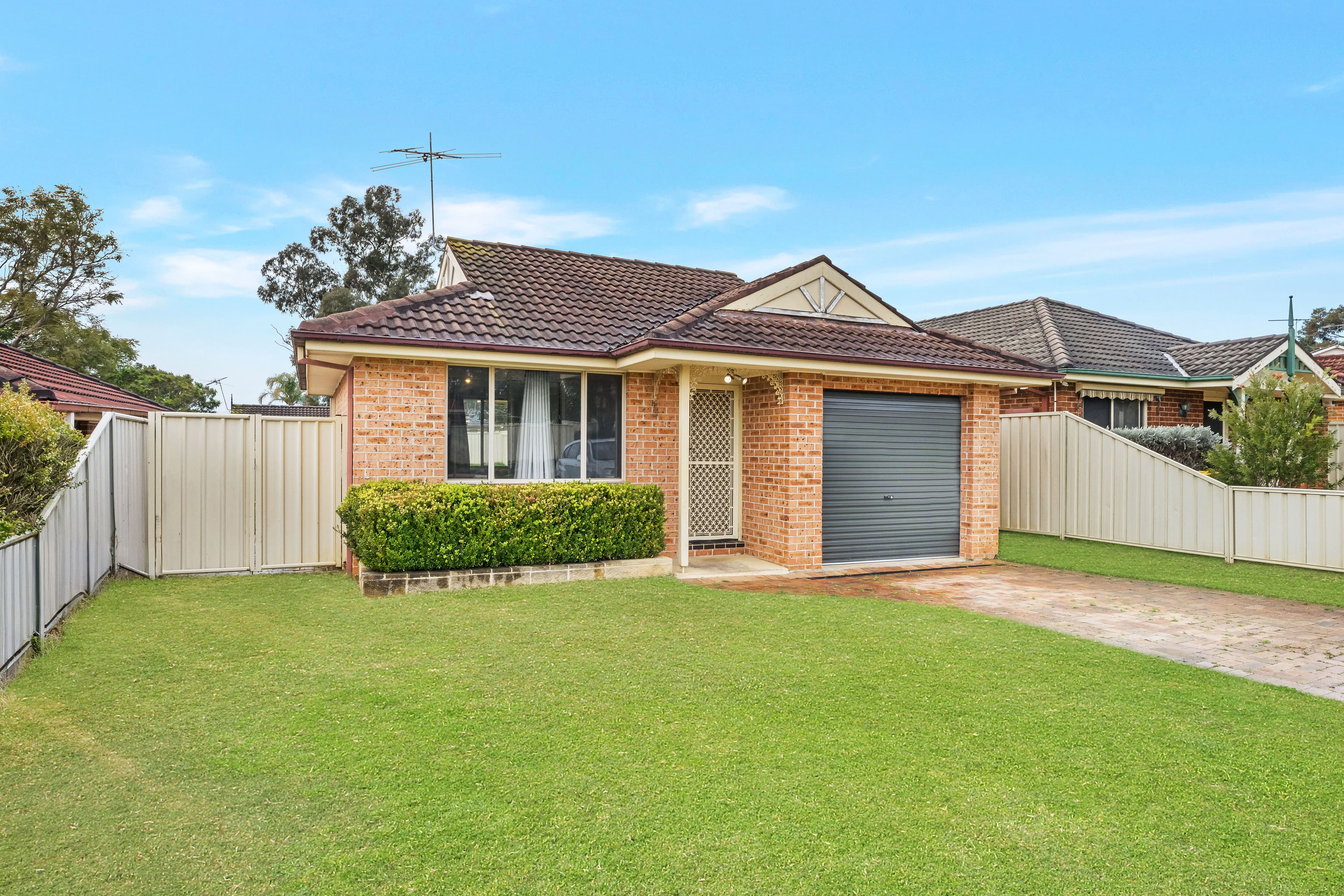 70 Carbasse Crescent, St Helens Park, St Helens Park - Image 1