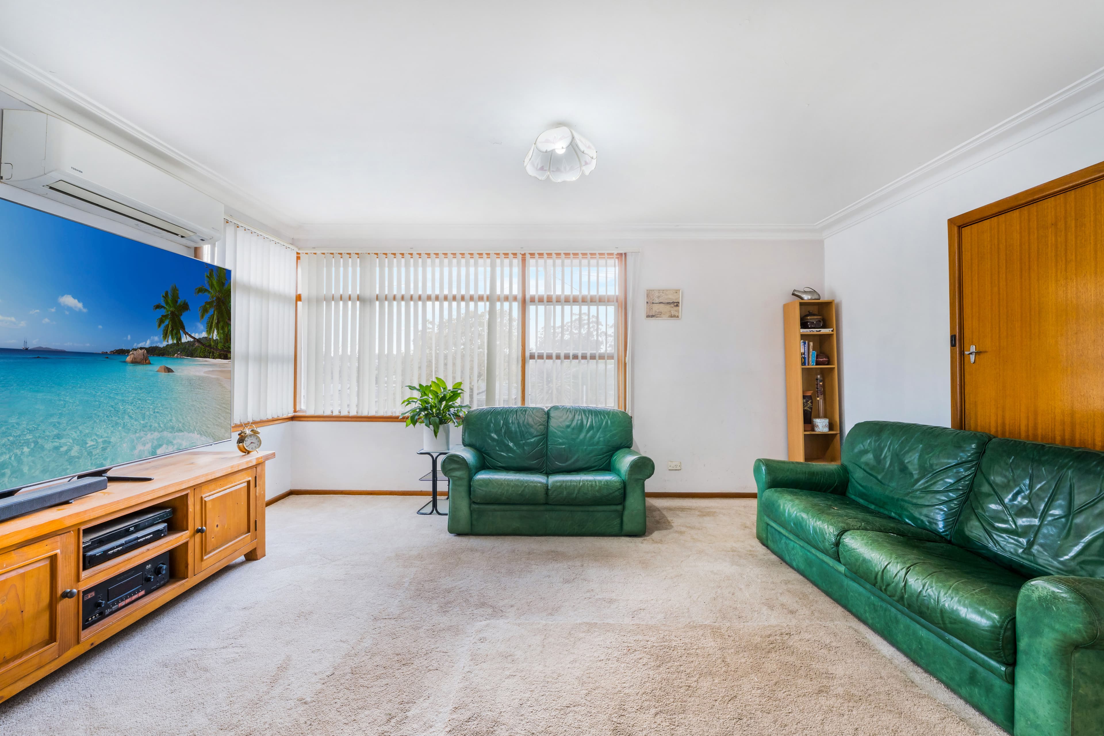 101 Macquarie Avenue, Campbelltown, Campbelltown - Thumbnail 3
