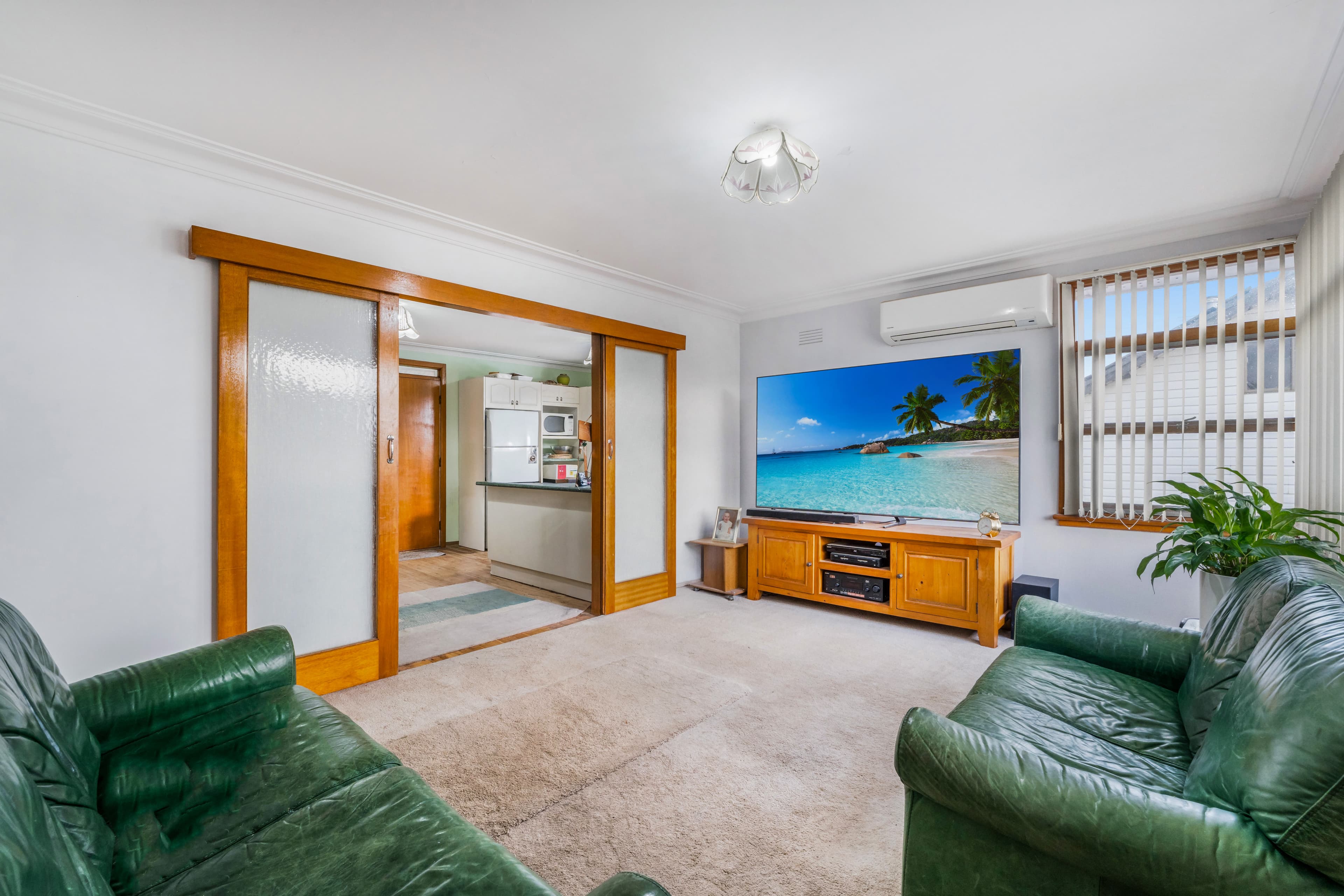 101 Macquarie Avenue, Campbelltown, Campbelltown - Thumbnail 4