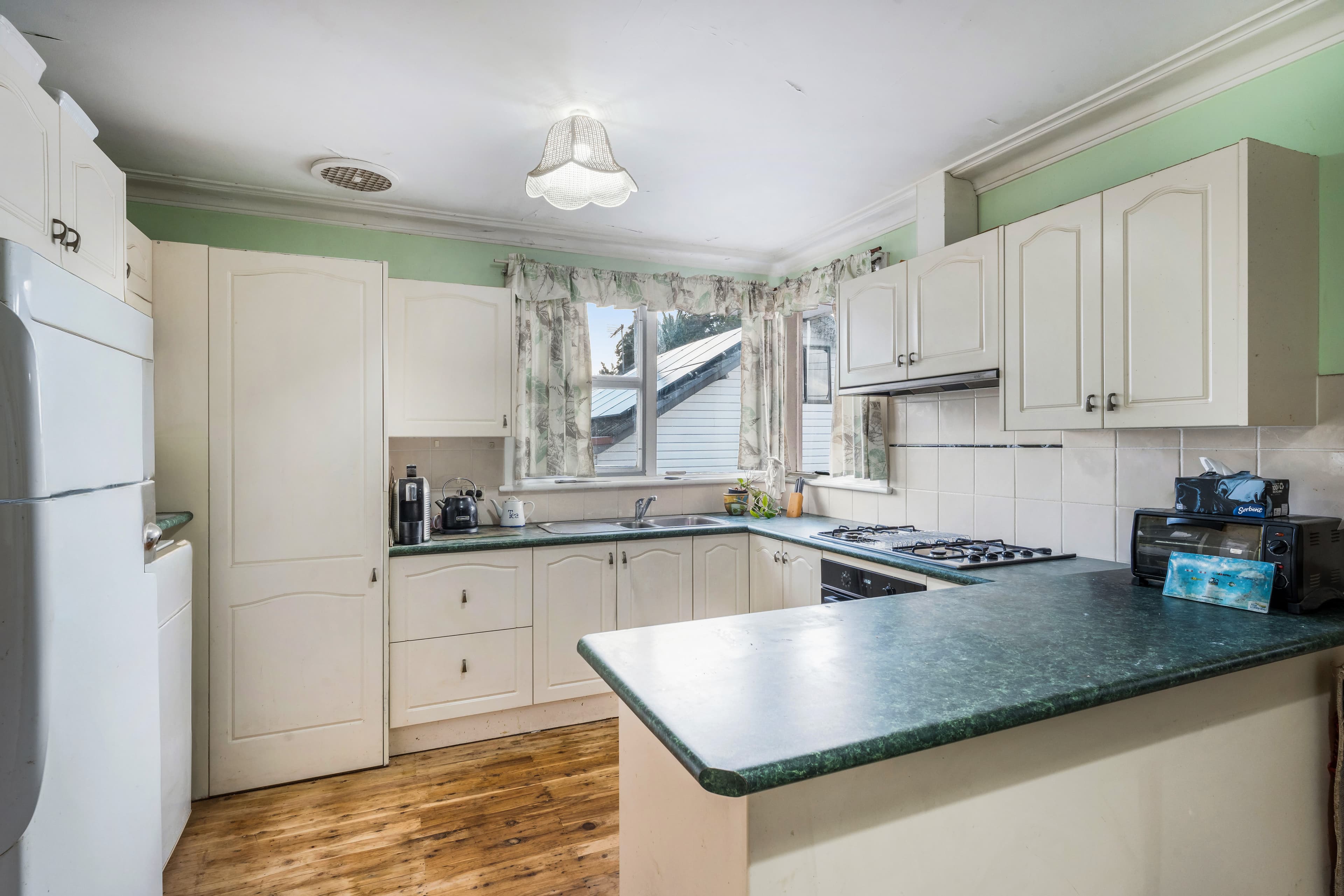 101 Macquarie Avenue, Campbelltown, Campbelltown - Thumbnail 7