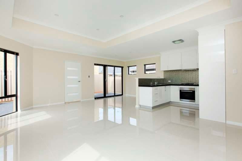 B&C/16 Kingsfold Street, Balga, Balga - Thumbnail 3
