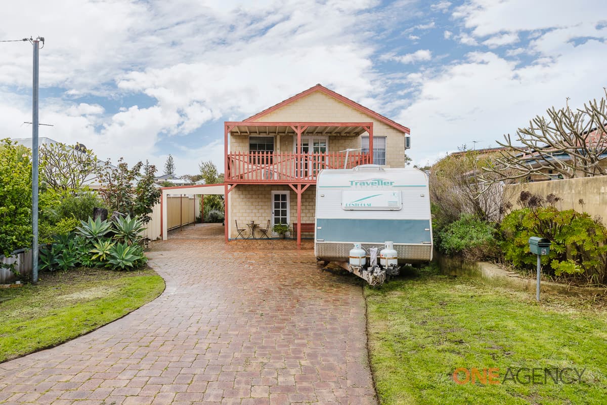 5 Cox Crescent, Quinns Rocks, Quinns Rocks - Image 1