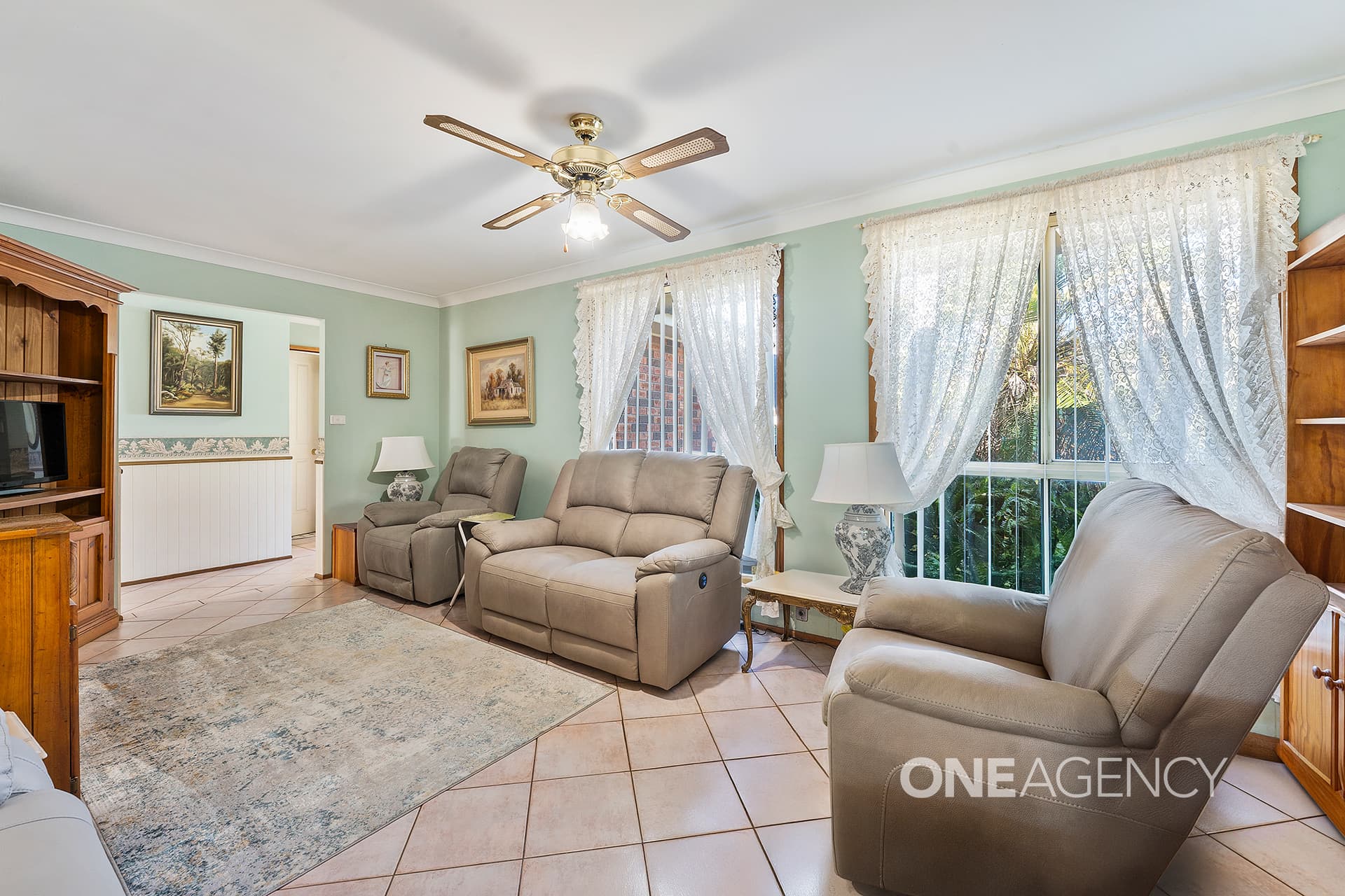 8 Candlebark Street, Albion Park Rail, Albion Park Rail - Thumbnail 2