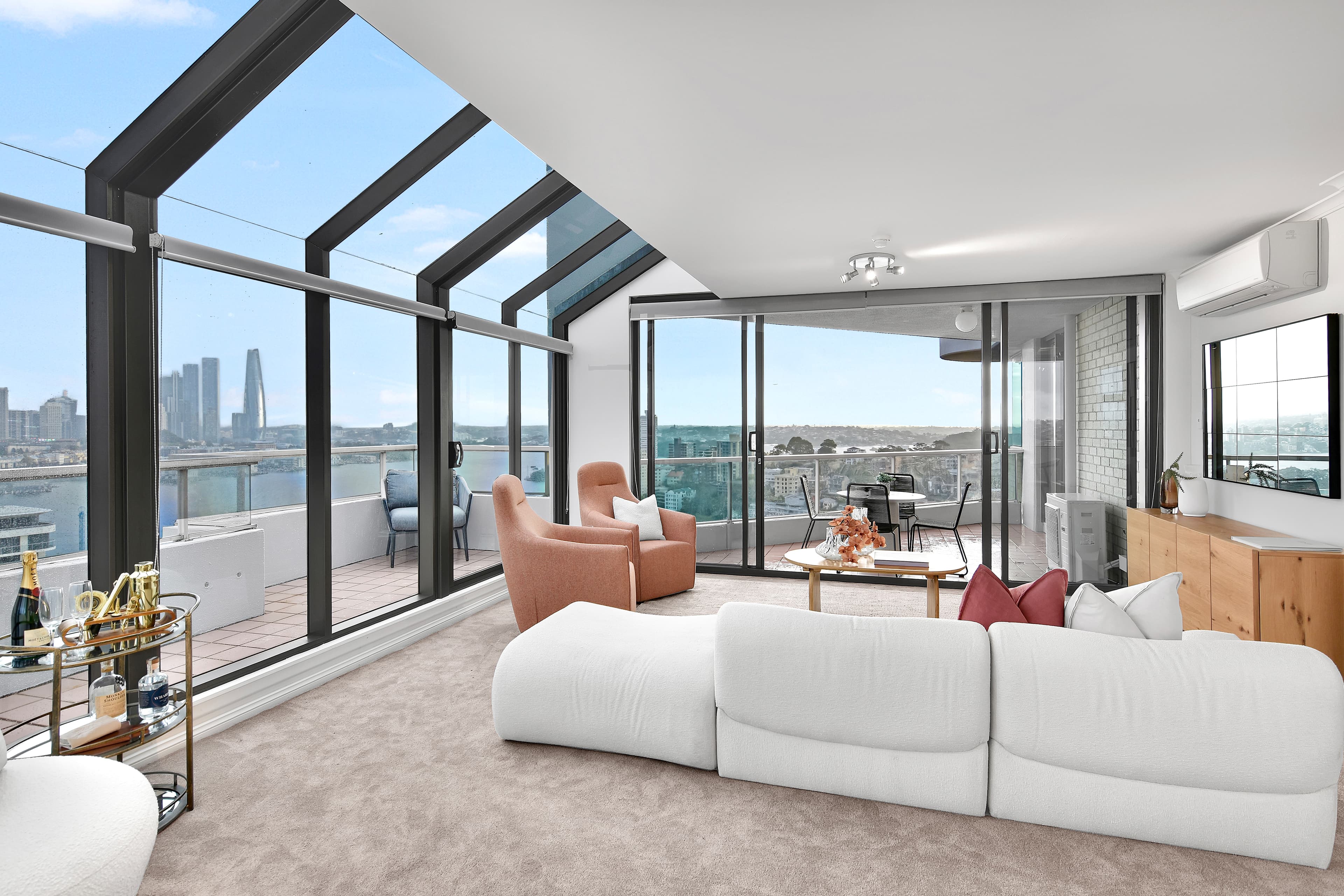 1201/102 Alfred Street South, Milsons Point, Milsons Point - Thumbnail 2