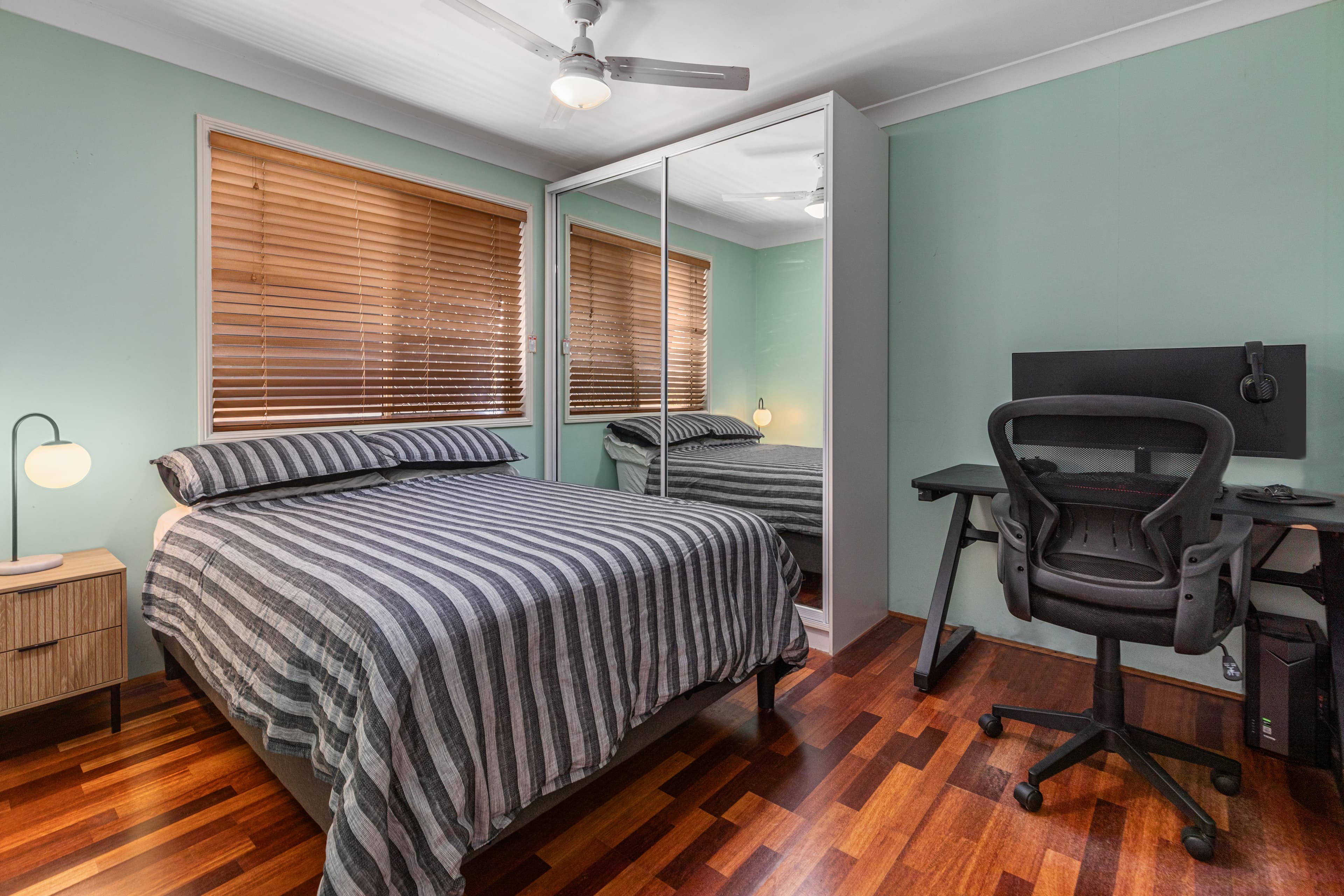 25 Montezuma Drive, Burleigh Waters, Burleigh Waters - Thumbnail 8