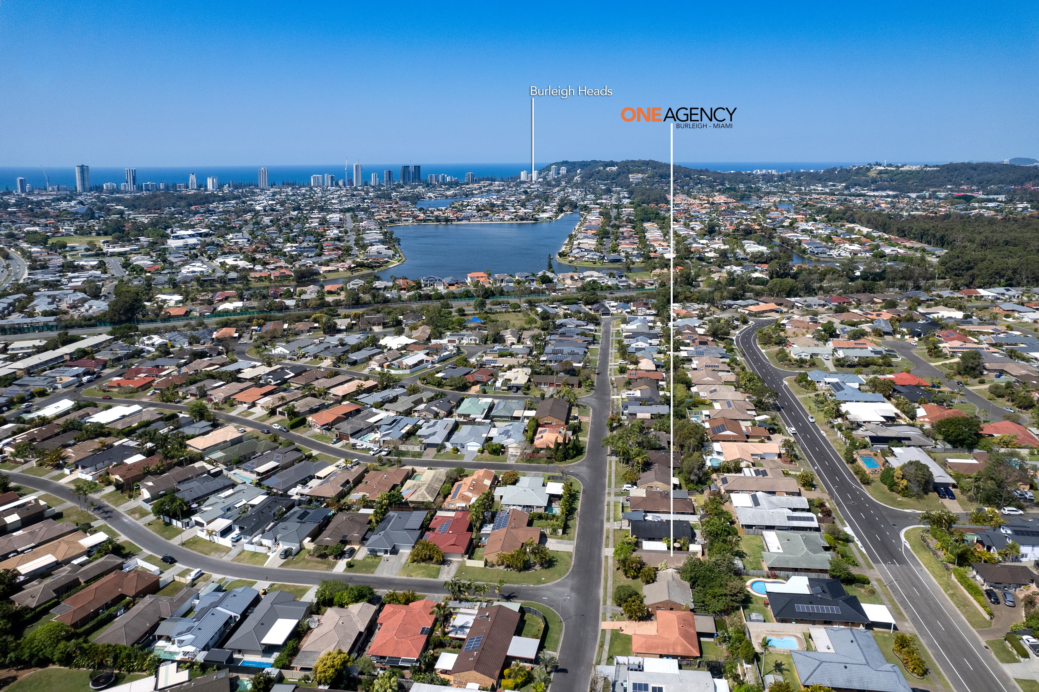 25 Montezuma Drive, Burleigh Waters, Burleigh Waters - Thumbnail 2