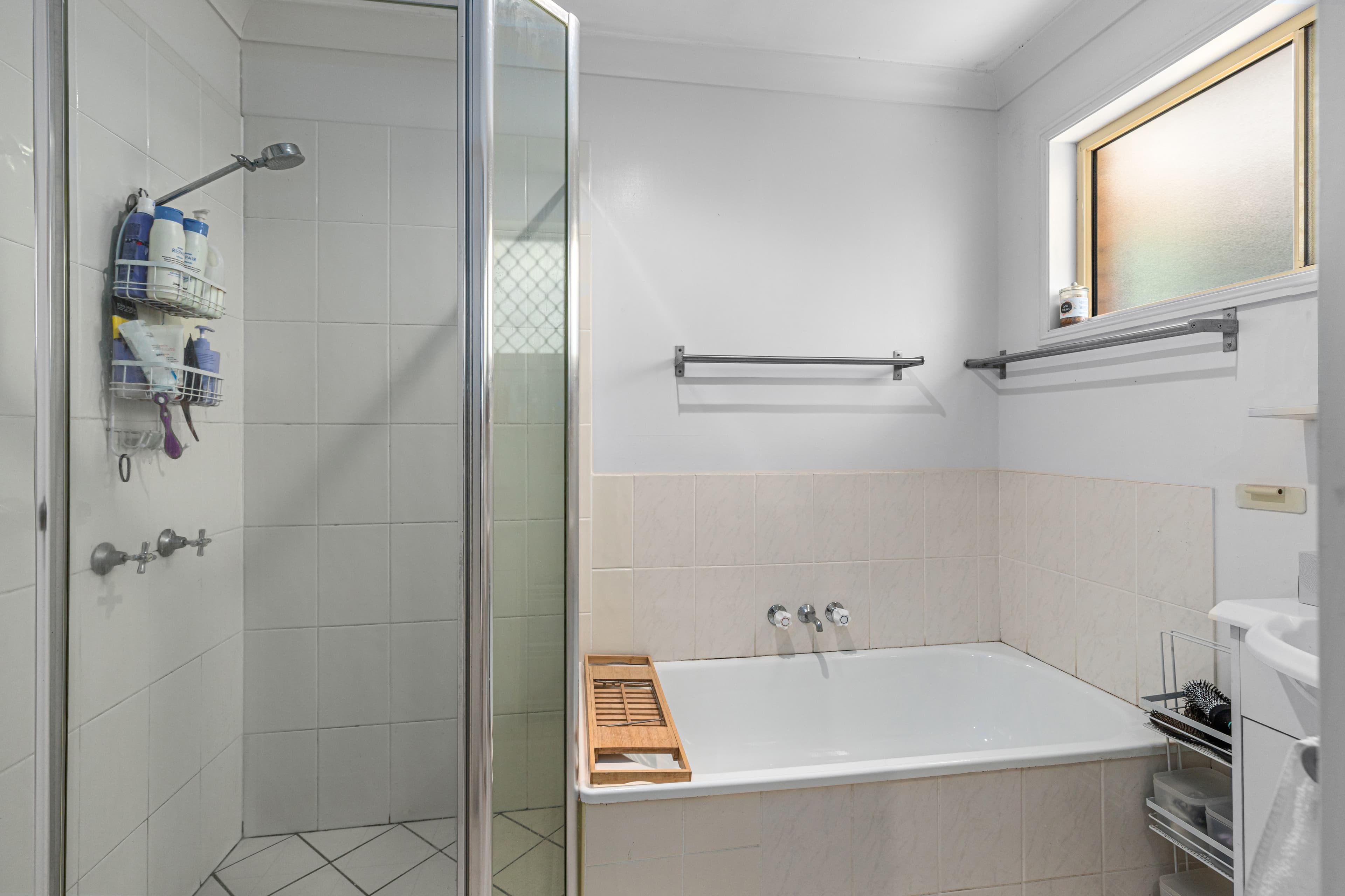 25 Montezuma Drive, Burleigh Waters, Burleigh Waters - Thumbnail 7