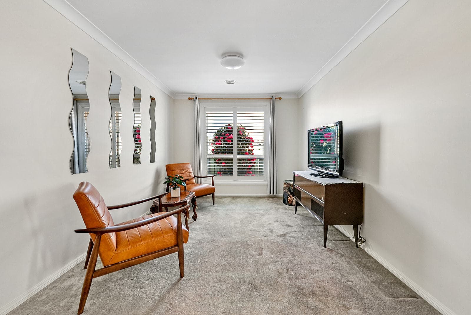 8 Magnolia Way, Orange, Orange - Thumbnail 3
