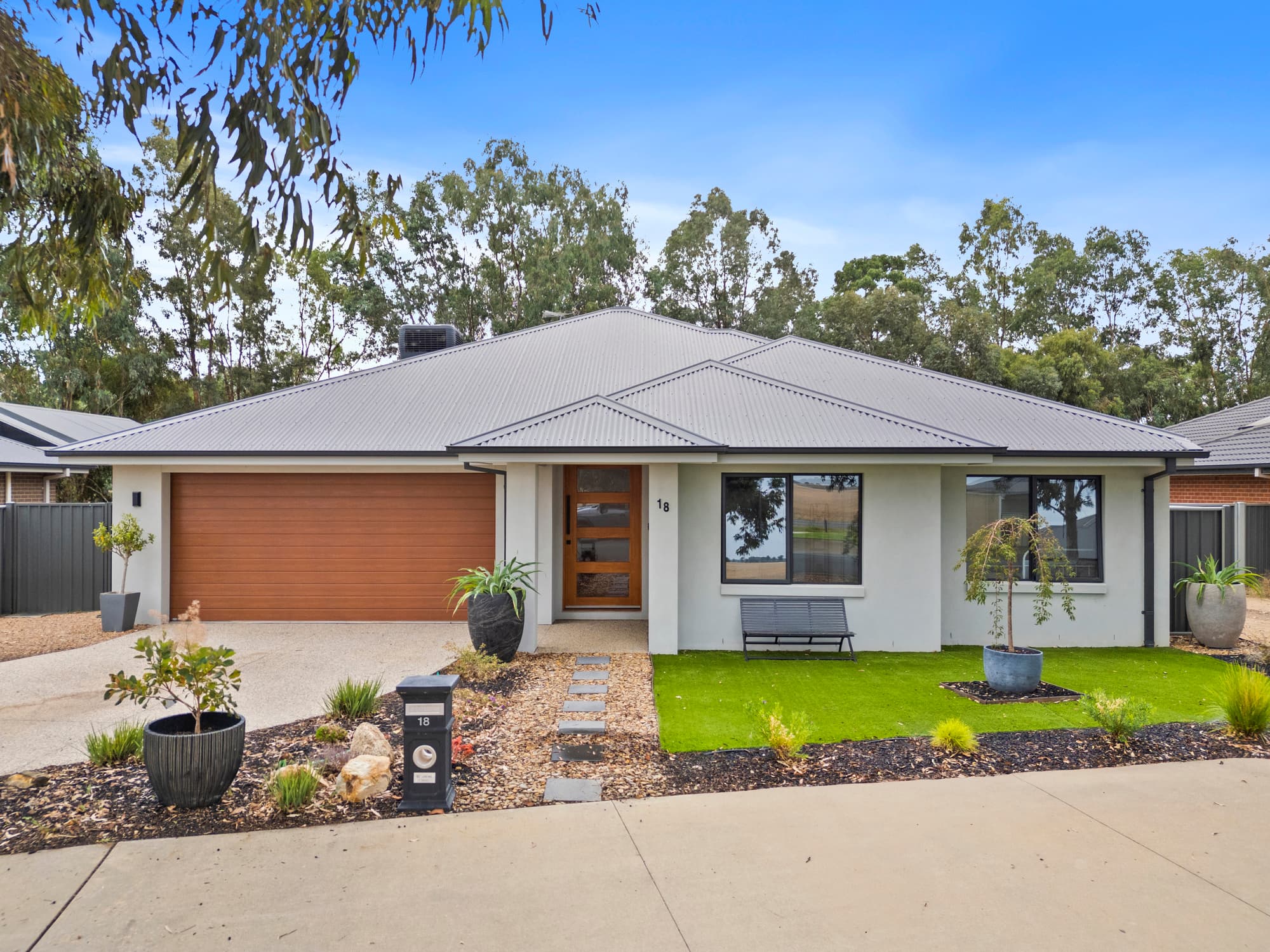 18 Robinson Way, Yarrawonga, Yarrawonga - Image 1