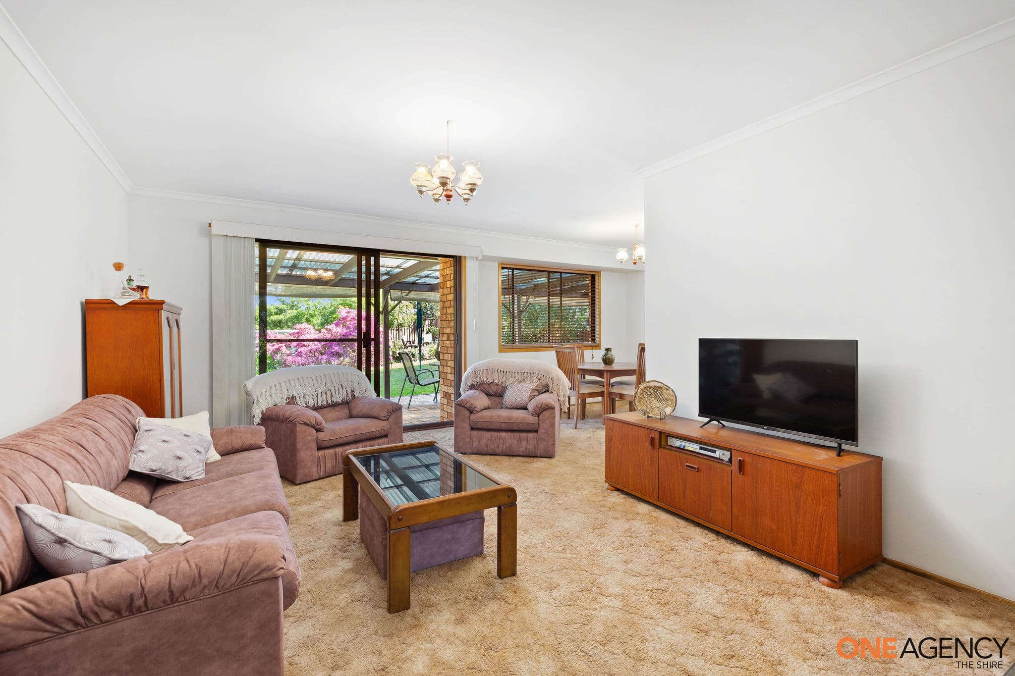 9 Ribbon Gum Close, Alfords Point, Alfords Point - Thumbnail 2