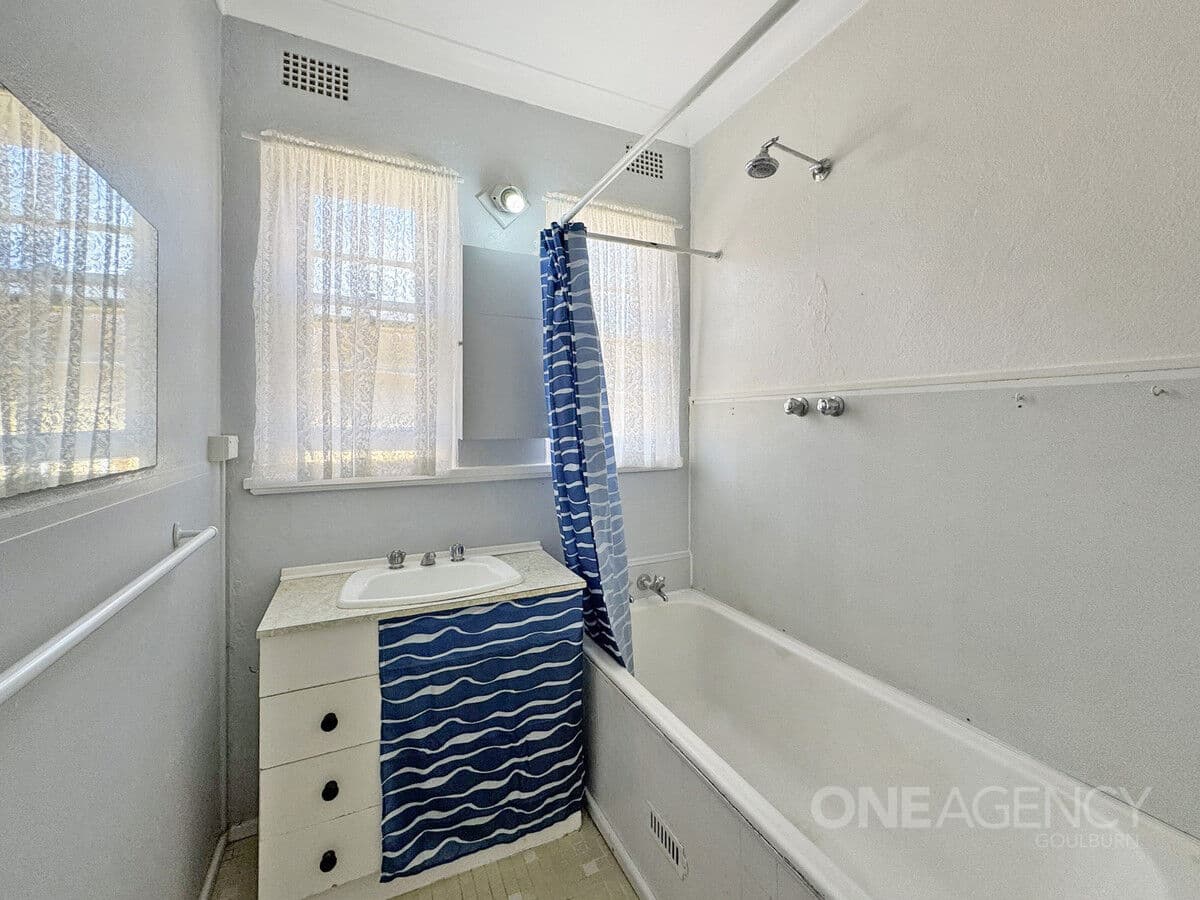 20 Kenmore Street, Goulburn, Goulburn - Thumbnail 8