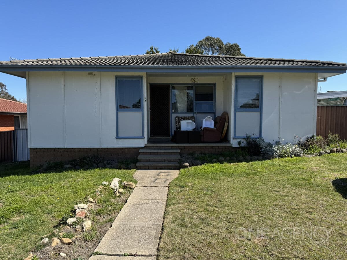 3 Strathallen Crescent, Goulburn, Goulburn - Image 1