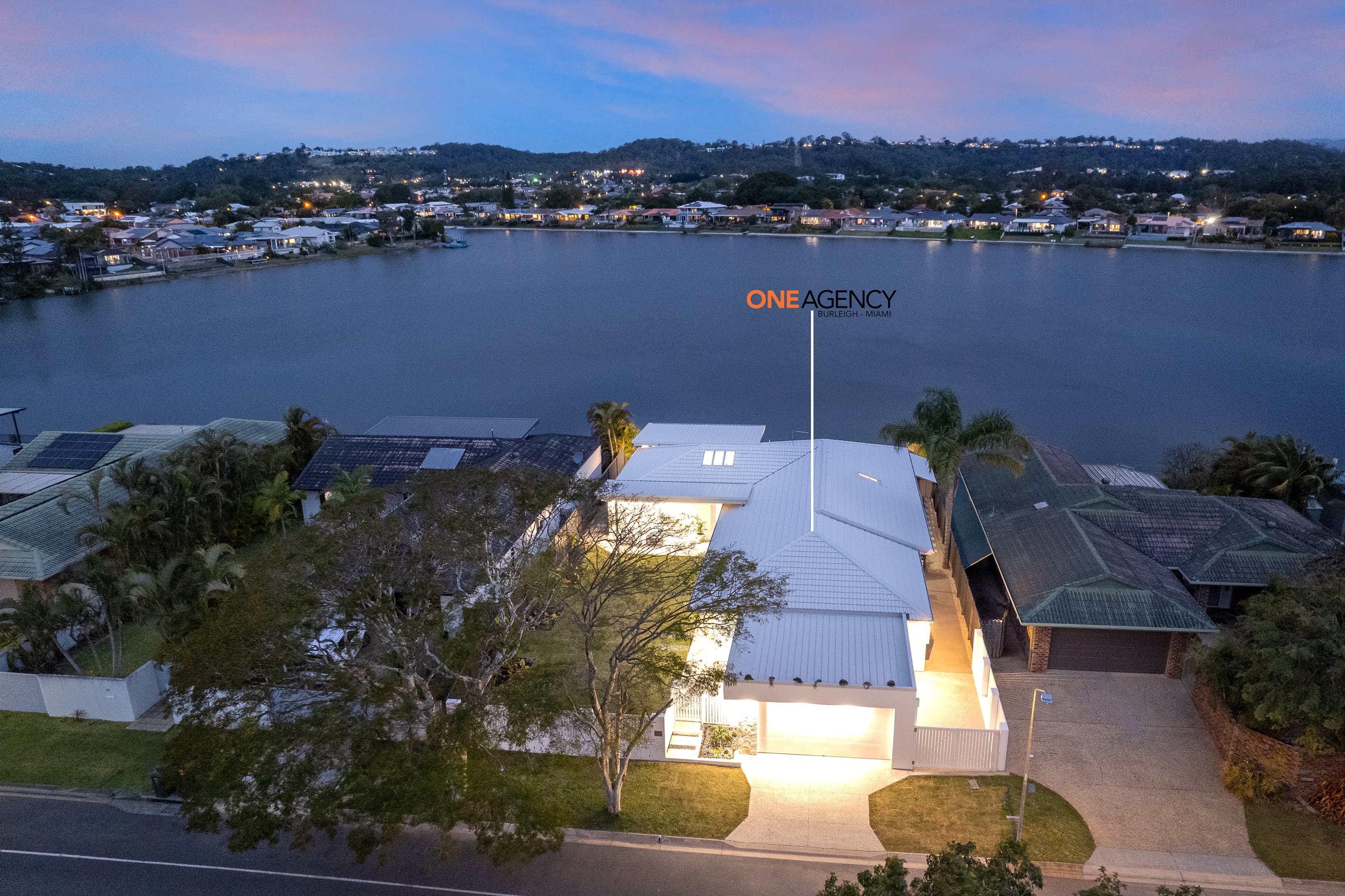 44 Auk Avenue, Burleigh Waters, Burleigh Waters - Thumbnail 2