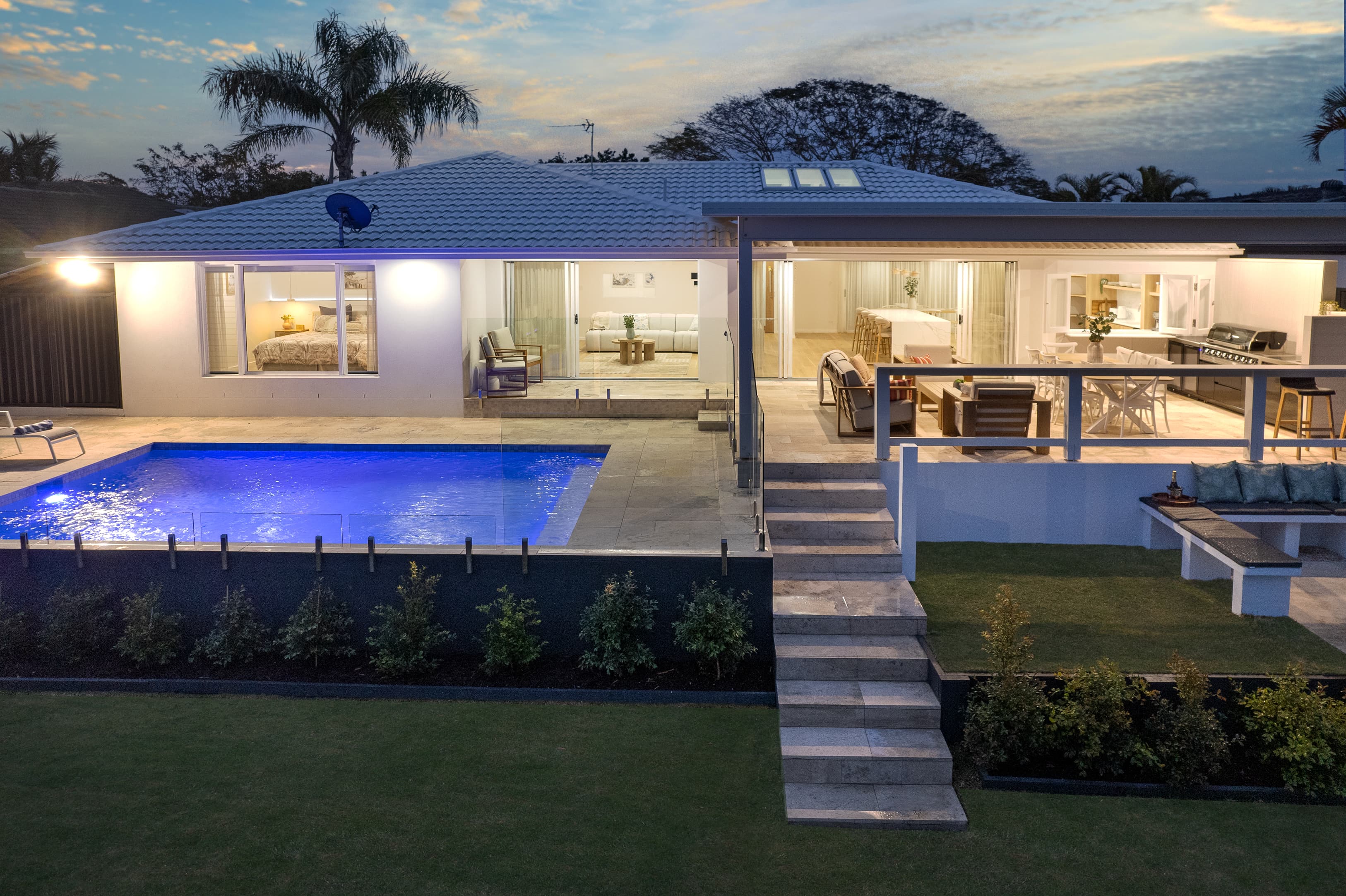 44 Auk Avenue, Burleigh Waters, Burleigh Waters - Image 1