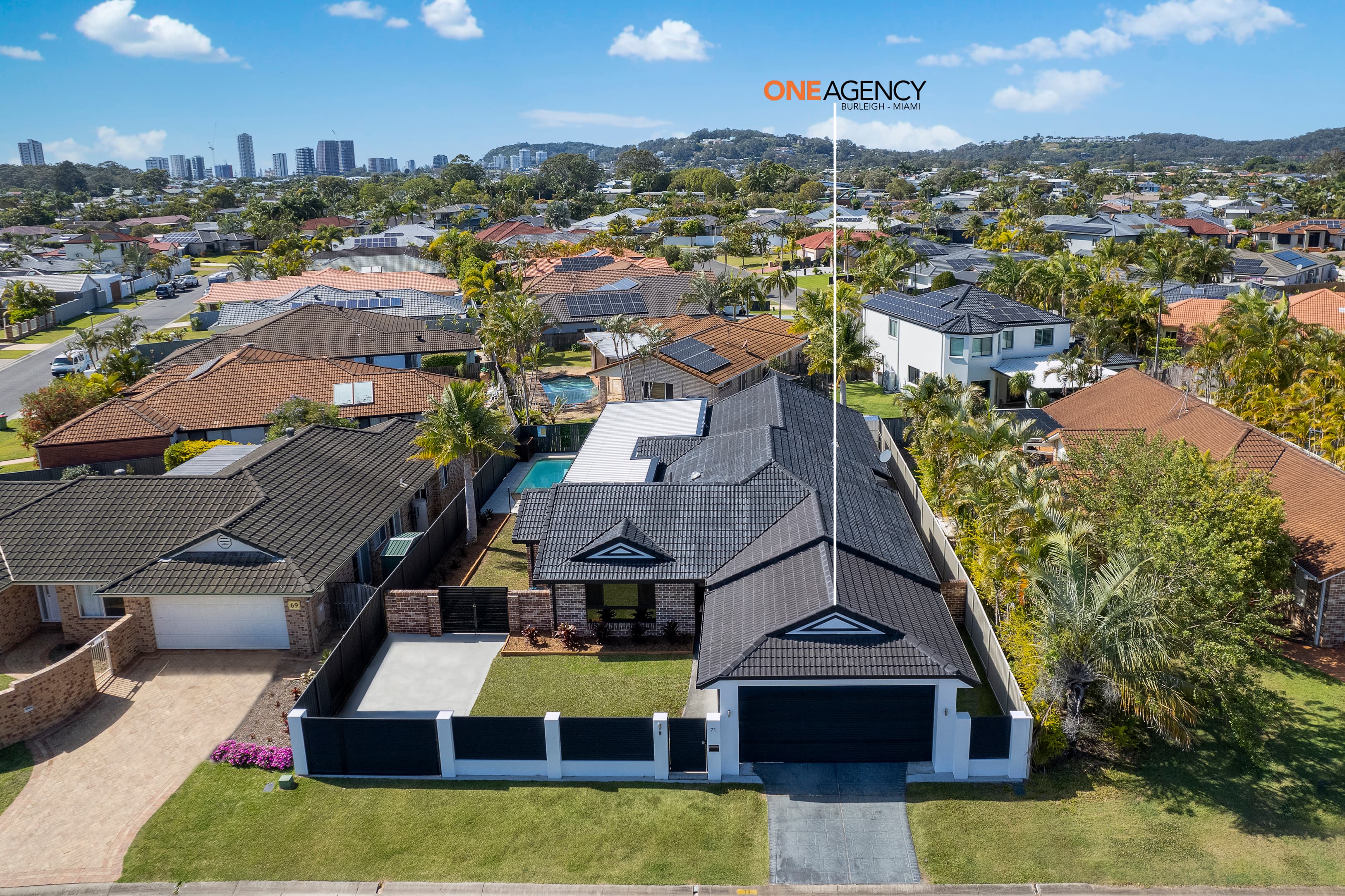 71 Dipper Drive, Burleigh Waters, Burleigh Waters - Thumbnail 2