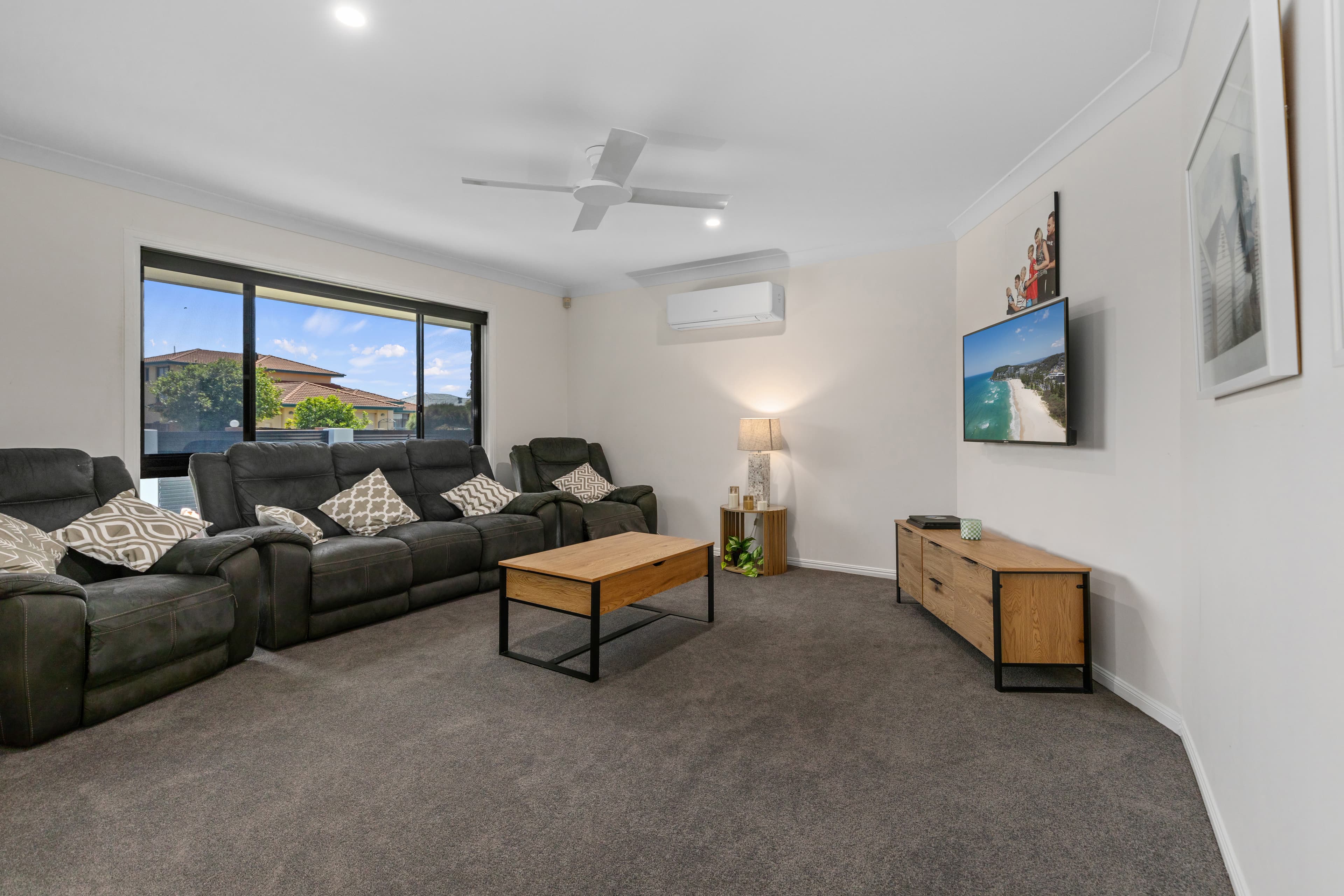 71 Dipper Drive, Burleigh Waters, Burleigh Waters - Thumbnail 3