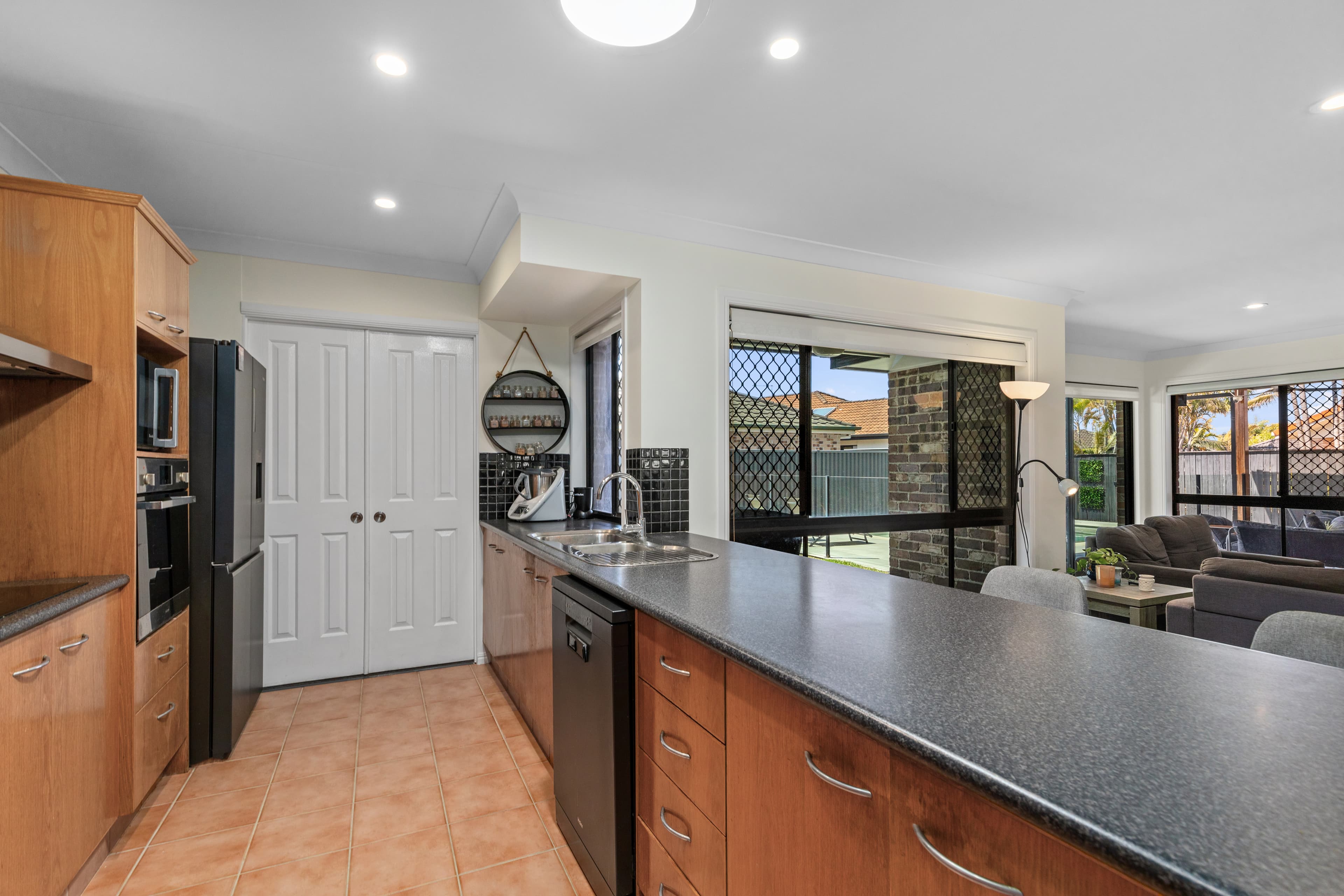 71 Dipper Drive, Burleigh Waters, Burleigh Waters - Thumbnail 7
