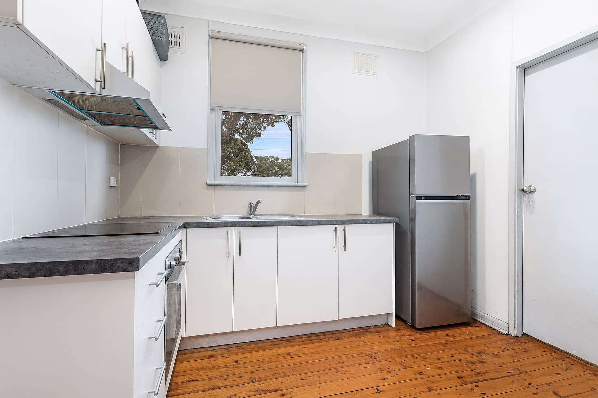 99 East Parade, Sutherland, Sutherland - Thumbnail 3