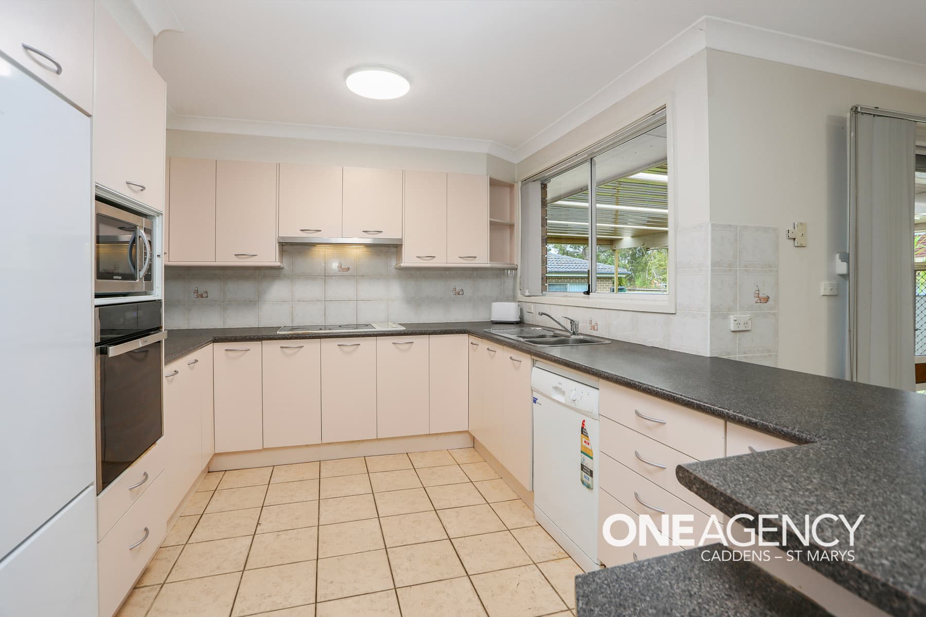 9 Emerson Street, Shalvey, Shalvey - Thumbnail 2