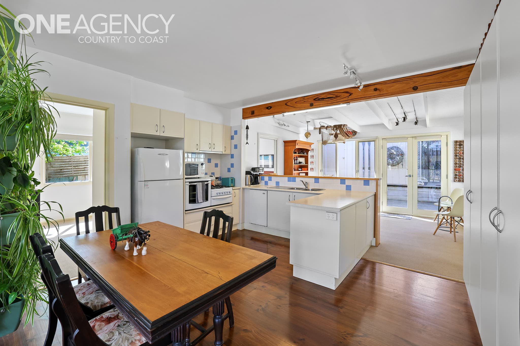 77 Red Rocks Road, Cowes, Cowes - Thumbnail 5