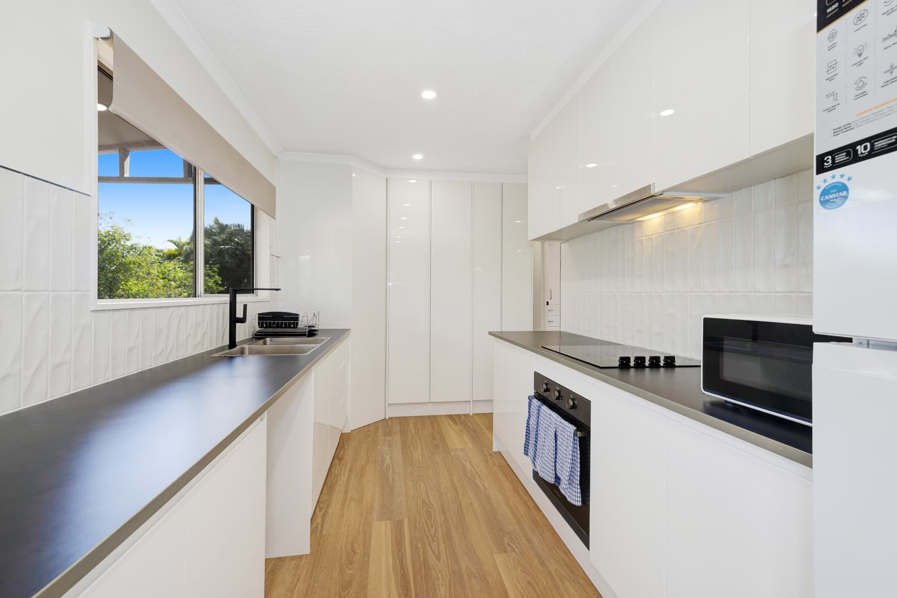 SHARE HOUSE/6 Amadio Court, Douglas, Douglas - Thumbnail 2
