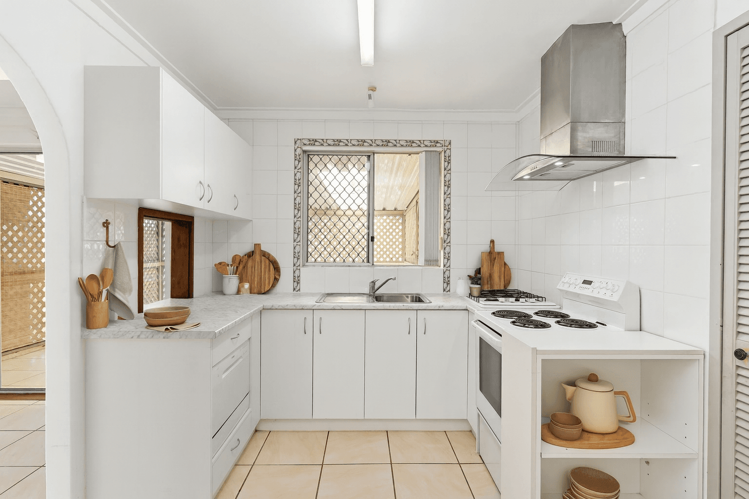 20 Elmwood Crescent, Lesmurdie, Lesmurdie - Thumbnail 4