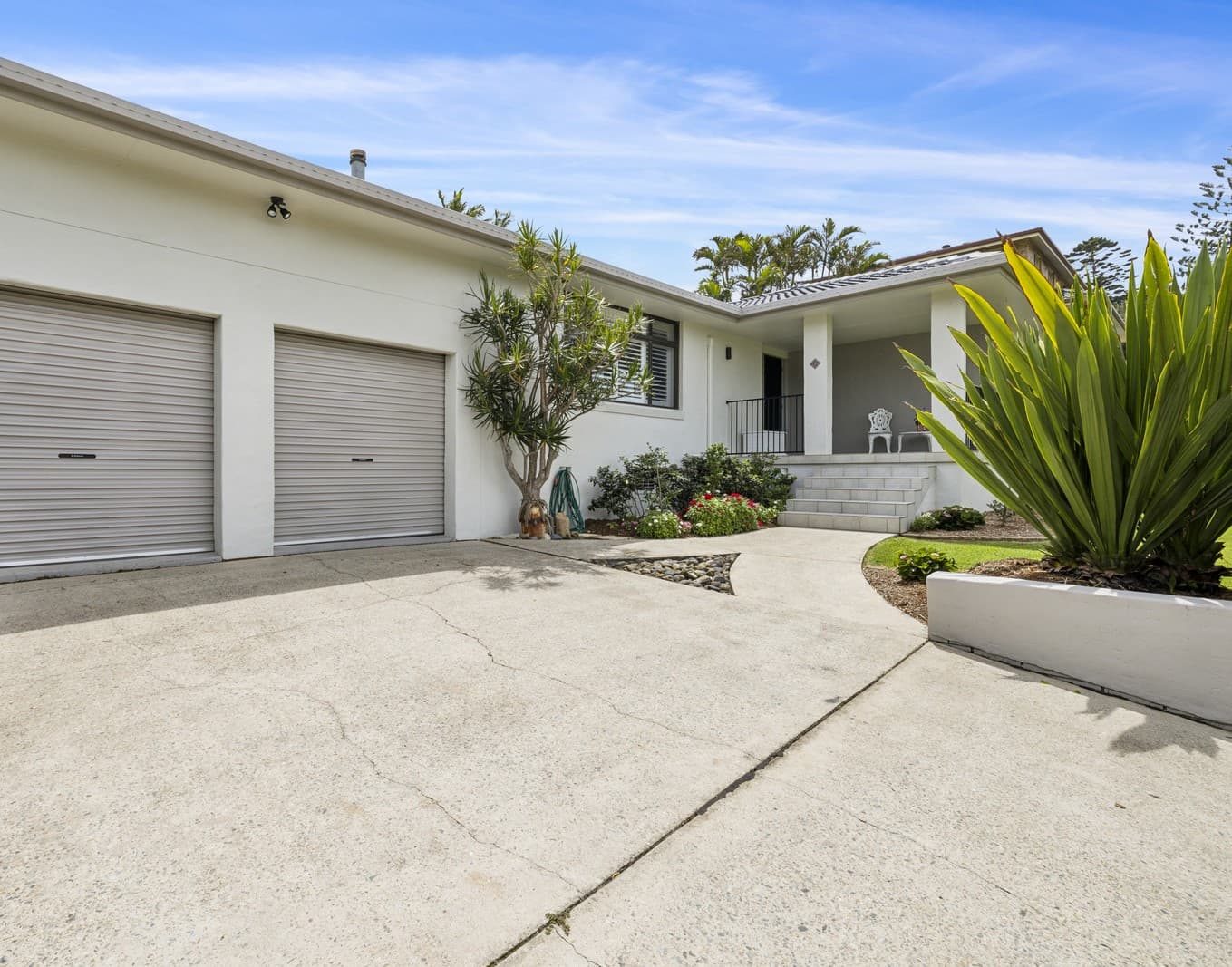 17 Canomie Street, Sapphire Beach, Sapphire Beach - Thumbnail 5