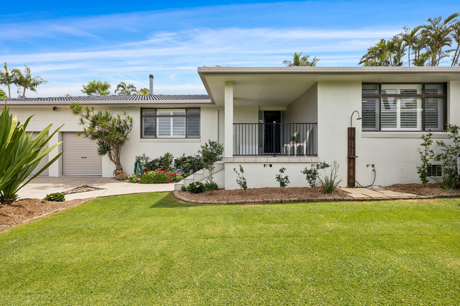 17 Canomie Street, Sapphire Beach, Sapphire Beach - Thumbnail 4