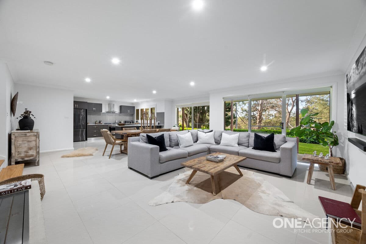 35 Russell Avenue, Faulconbridge, Faulconbridge - Thumbnail 3