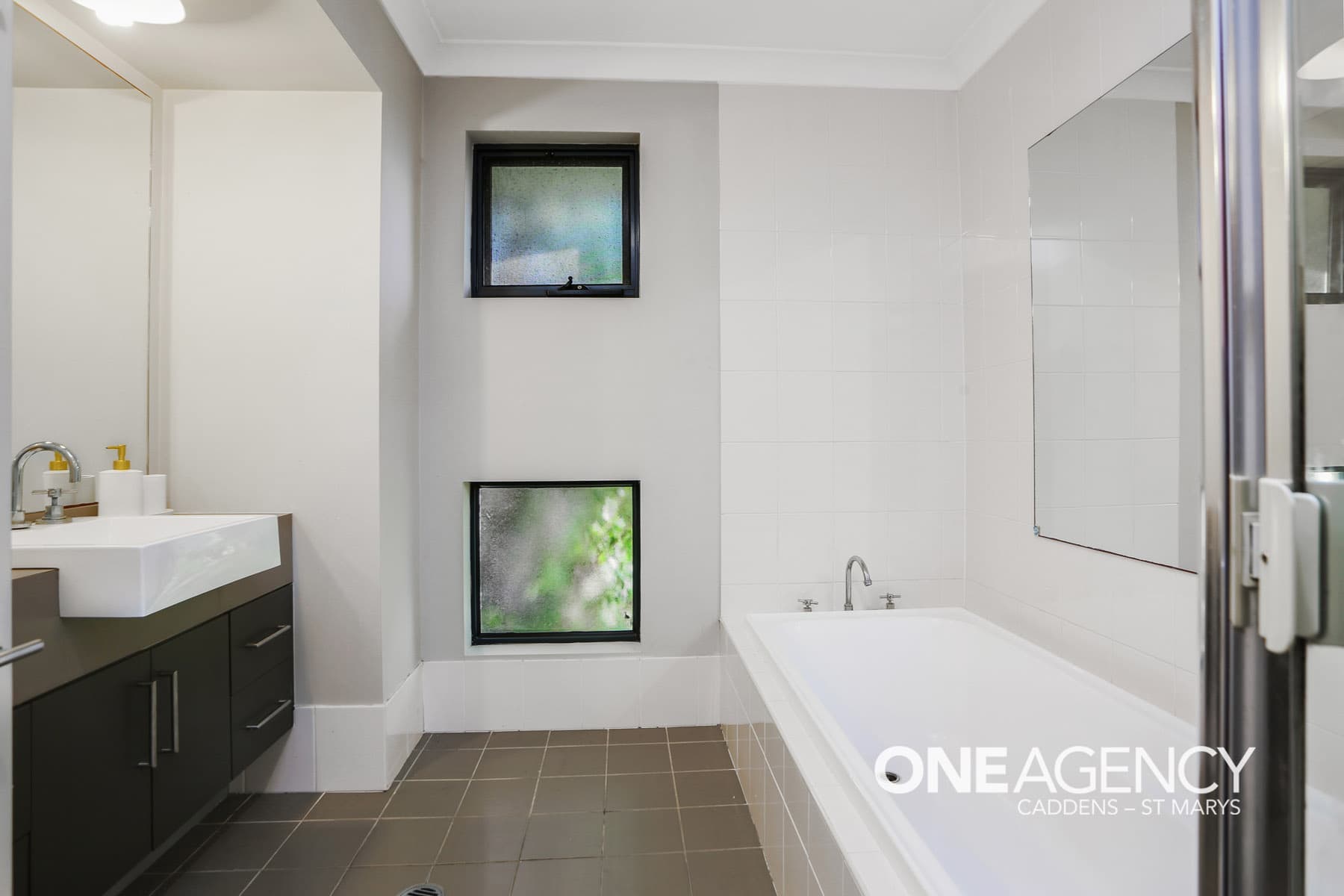 42 Heaton Avenue, Claremont Meadows, Claremont Meadows - Thumbnail 4