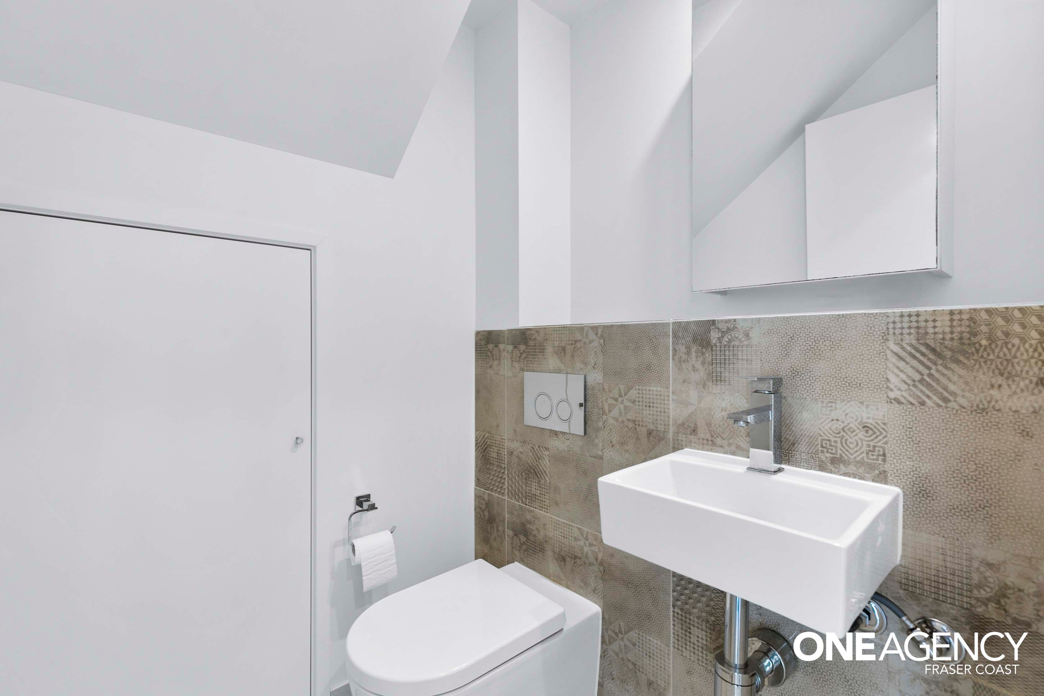 2/104 Torquay Road, Scarness, Scarness - Thumbnail 8