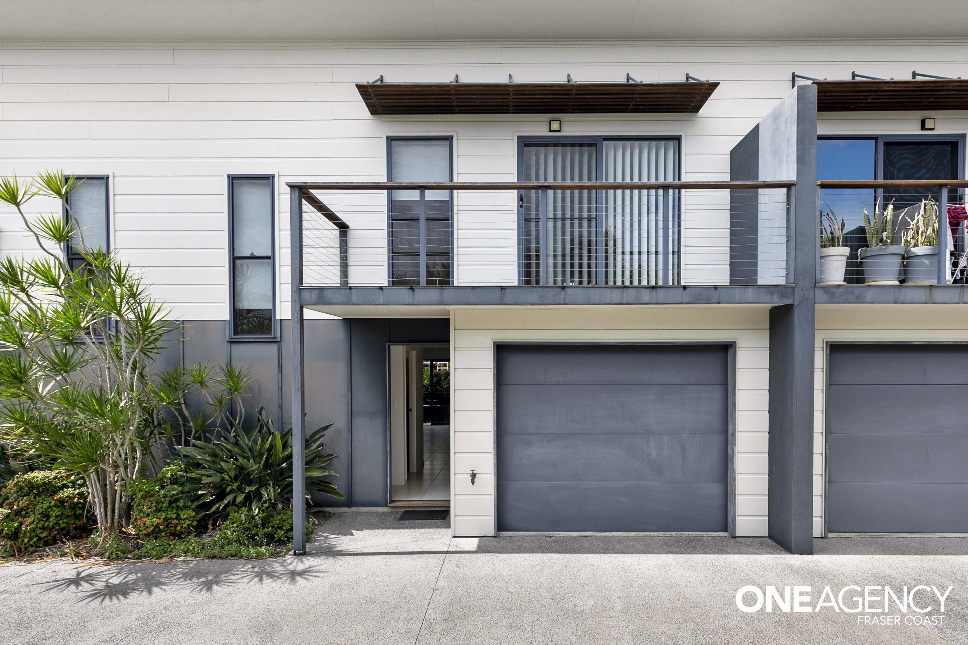 2/104 Torquay Road, Scarness, Scarness - Image 1
