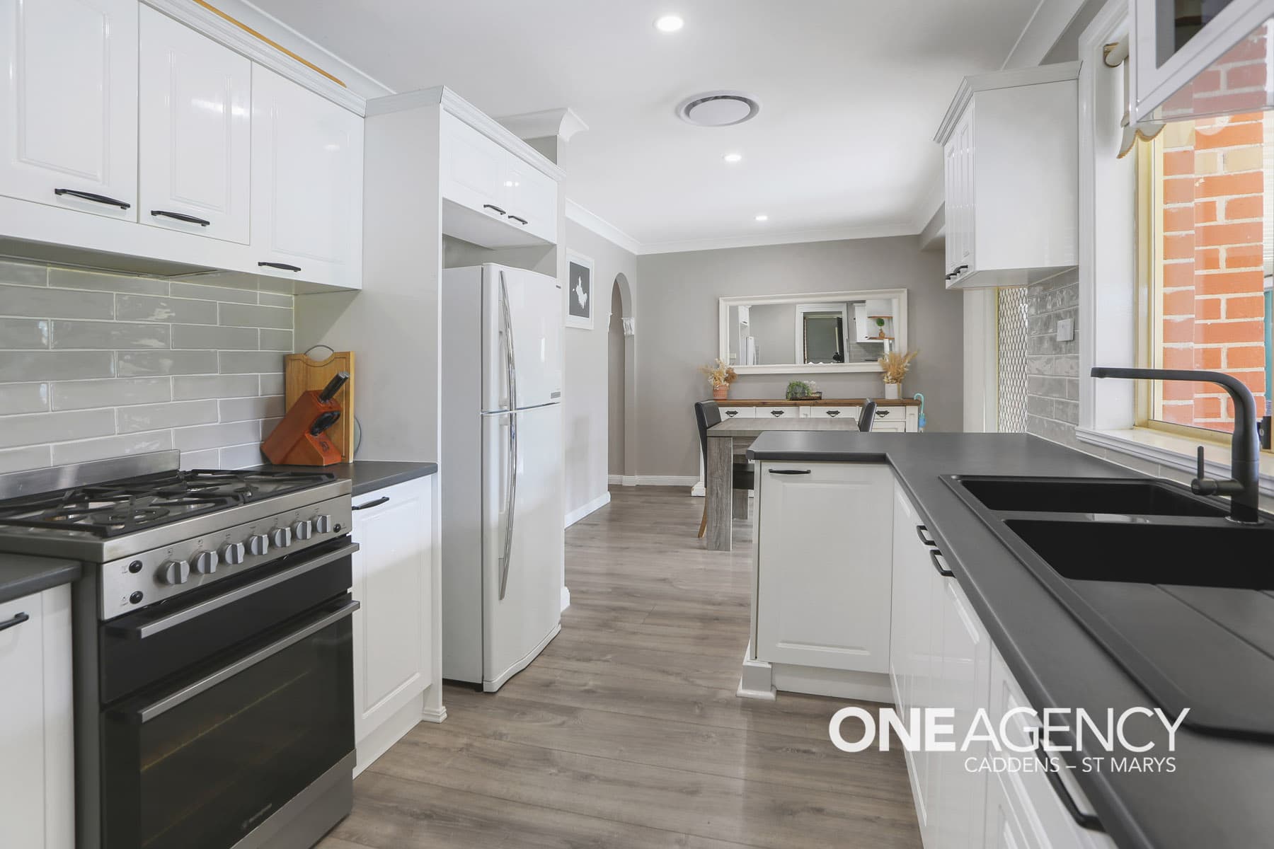 34 Toomung Circuit, Claremont Meadows, Claremont Meadows - Thumbnail 2