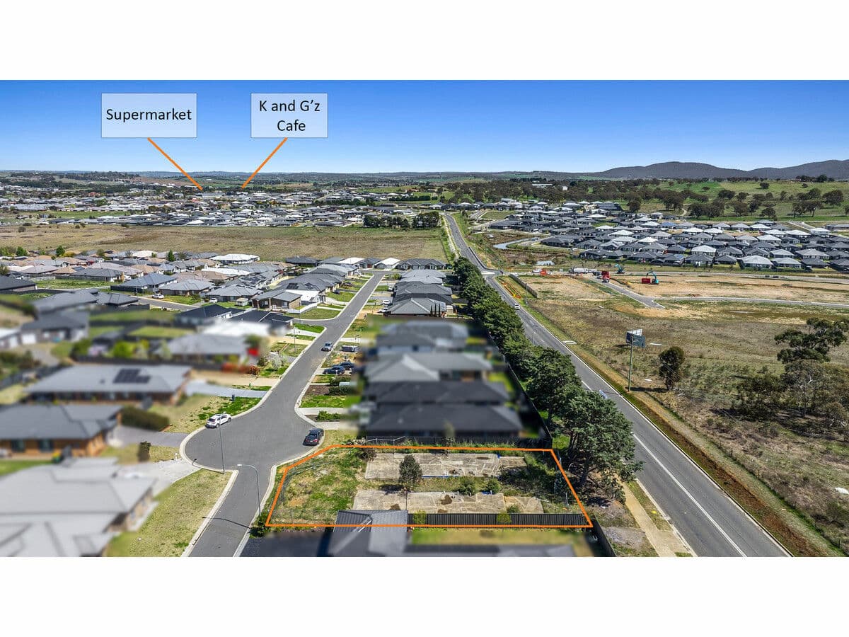 35 McGrath Place, Goulburn, Goulburn - Image 1