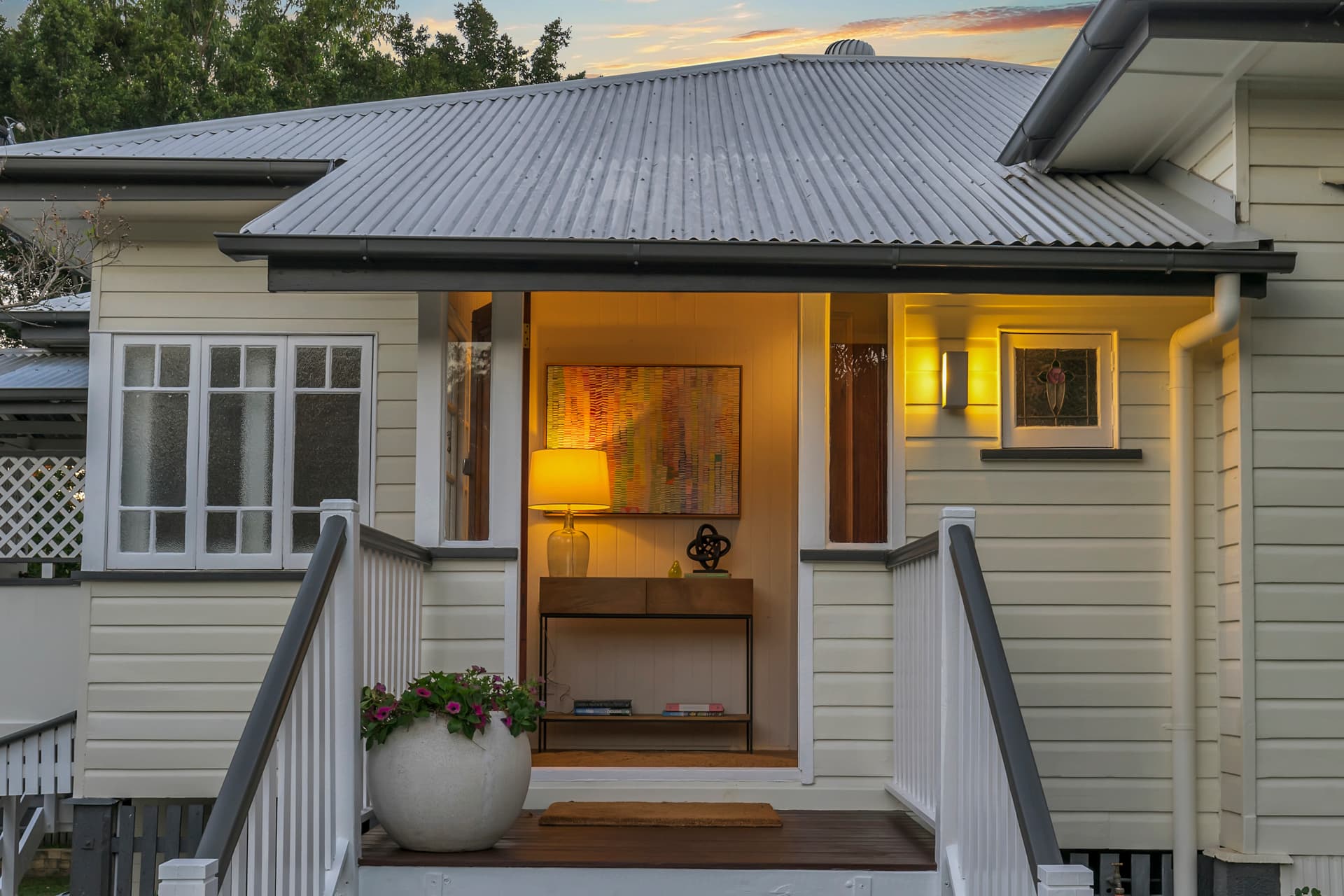 138 Russell Terrace, Indooroopilly - Thumbnail 2