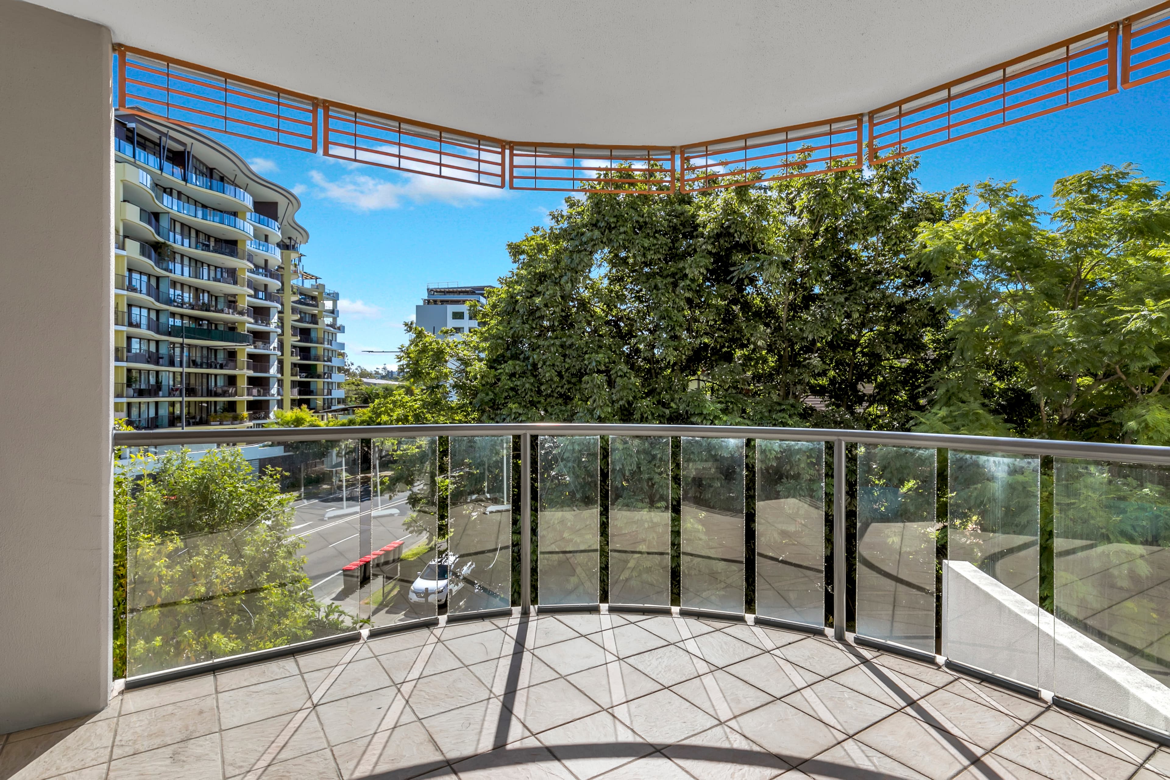 125/7 Land Street, Toowong - Thumbnail 2