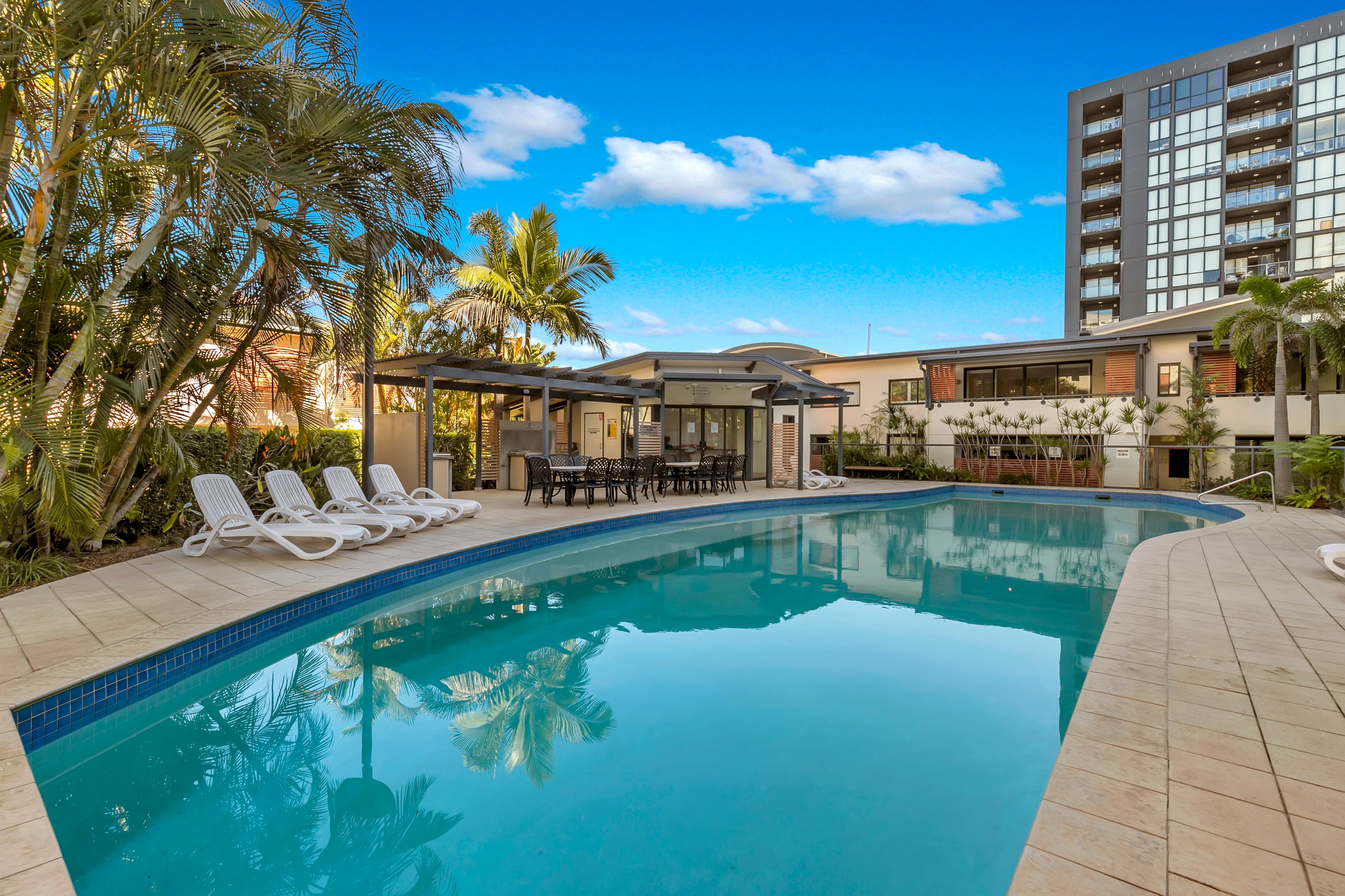 125/7 Land Street, Toowong - Image 1