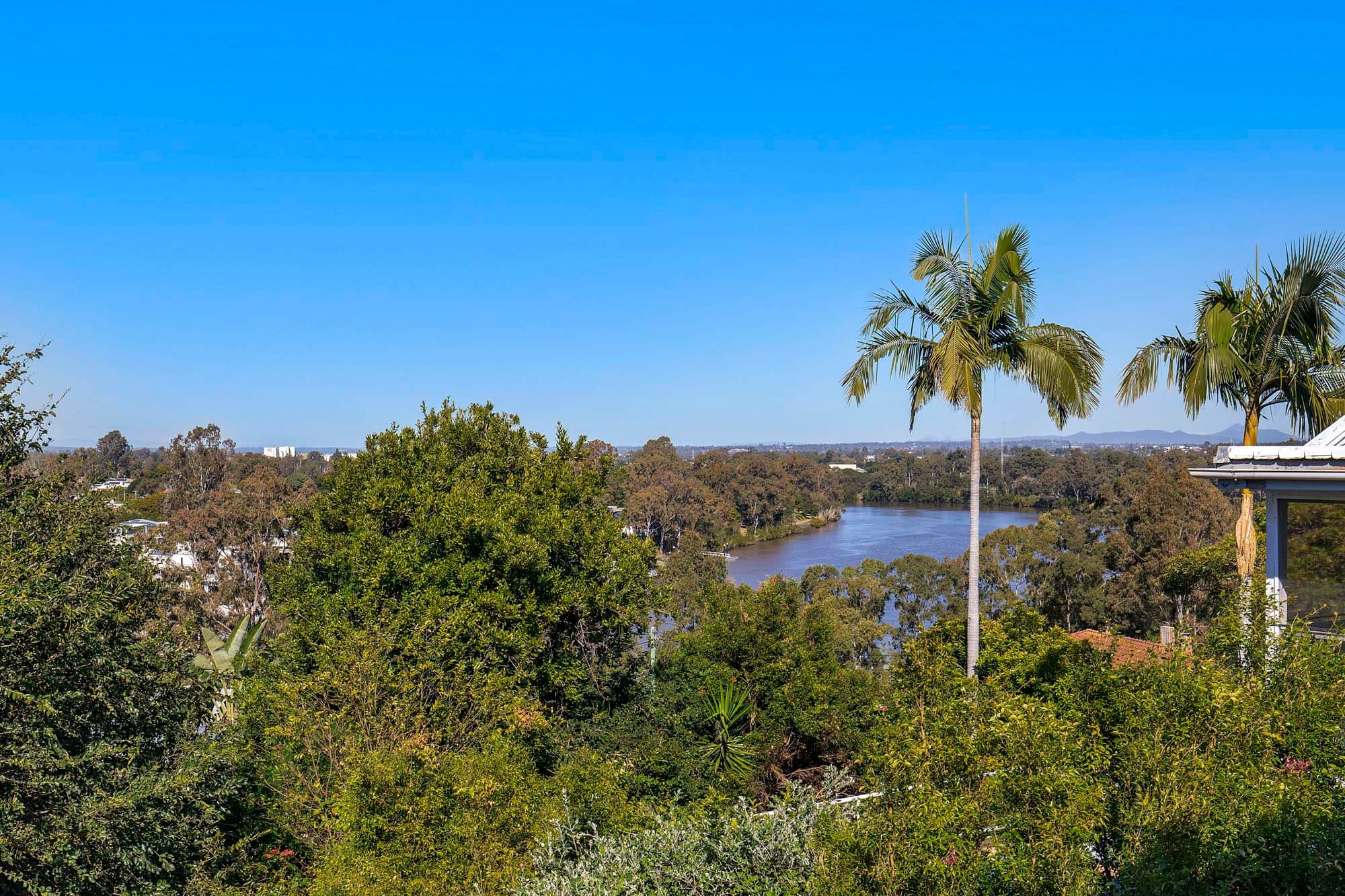 145 Hawken Drive, St Lucia - Thumbnail 4