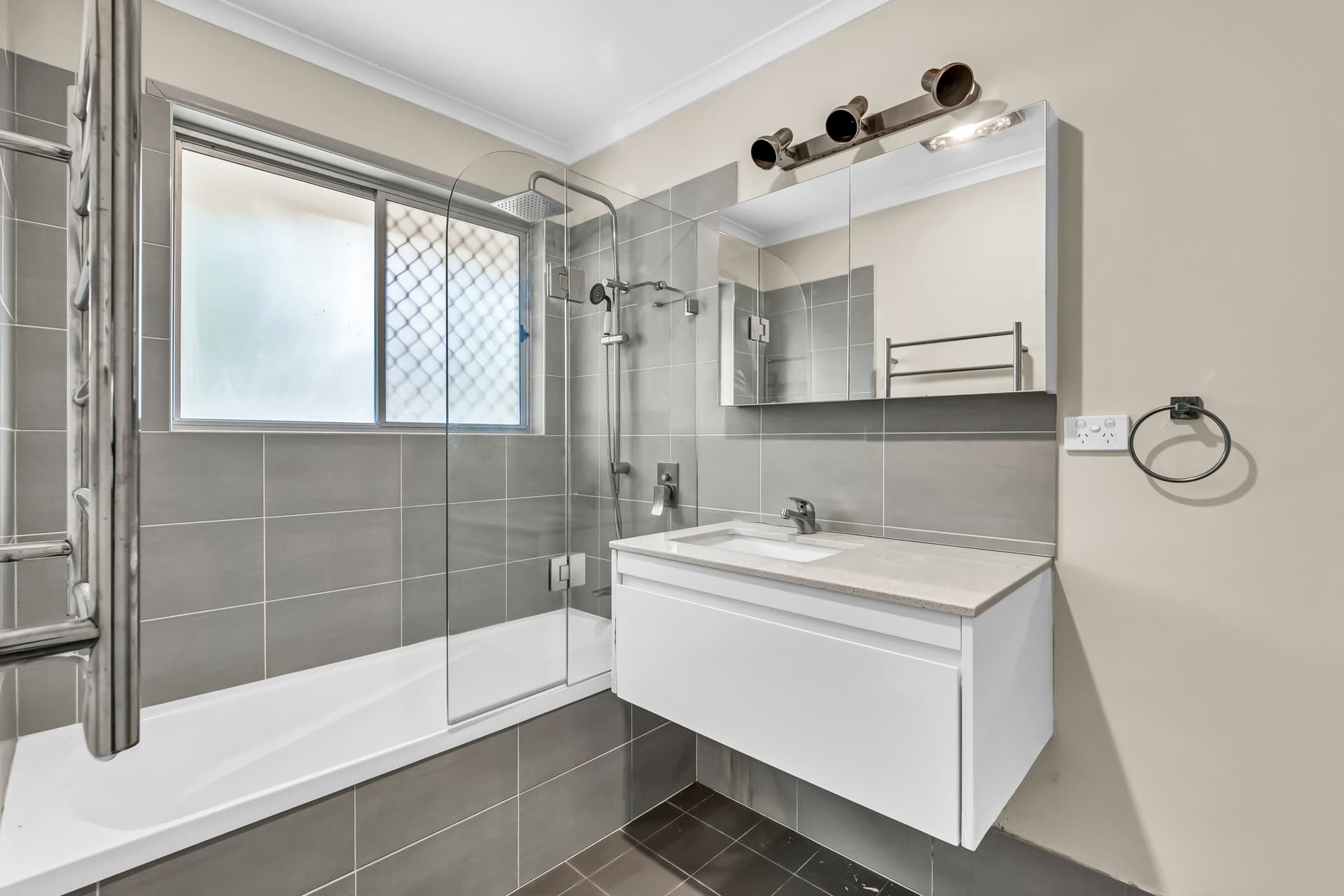 21 Robyn Street, Chapel Hill - Thumbnail 5